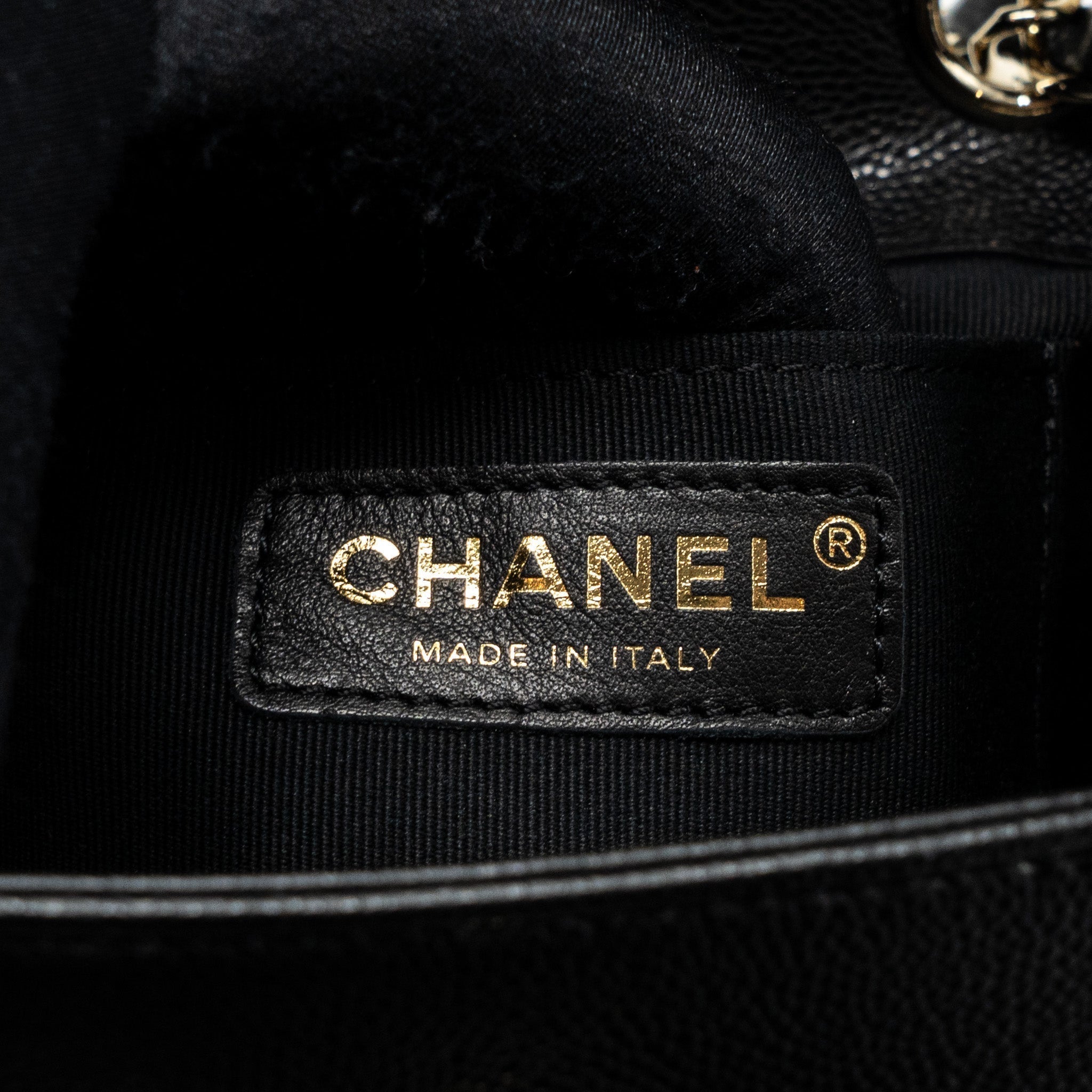 chanel-23k-triple-pocket-backpack-caviar-black-lghwmicrochip