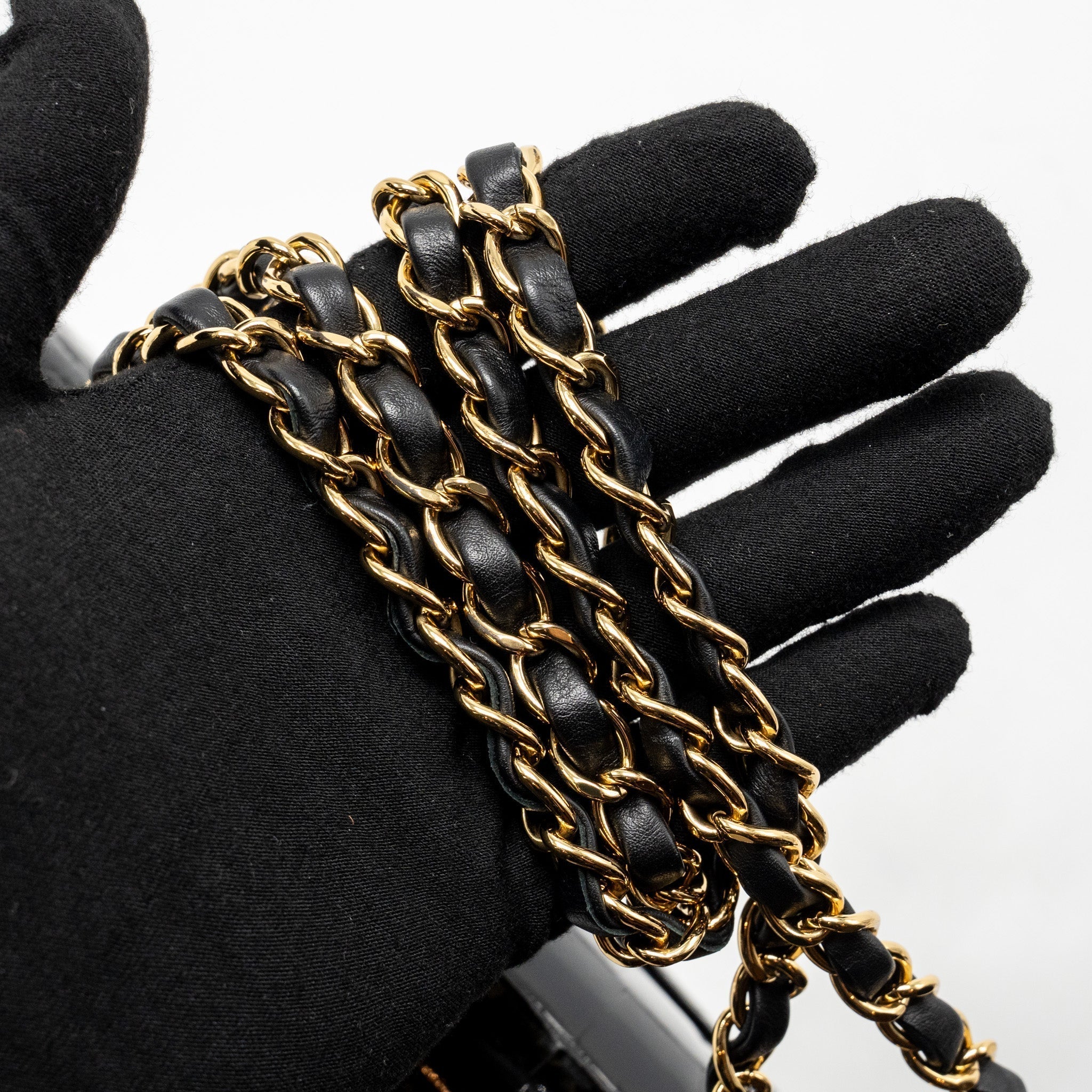 chanel-medium-classic-double-flap-bag-alligator-mississippiensis-black-ghw-copy