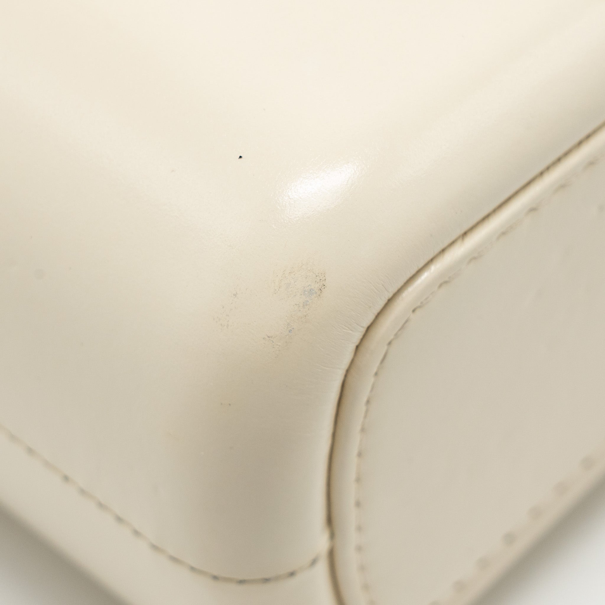 chanel-large-gabrielle-hobo-bag-aged-calfskin-white-multicolour-hardware