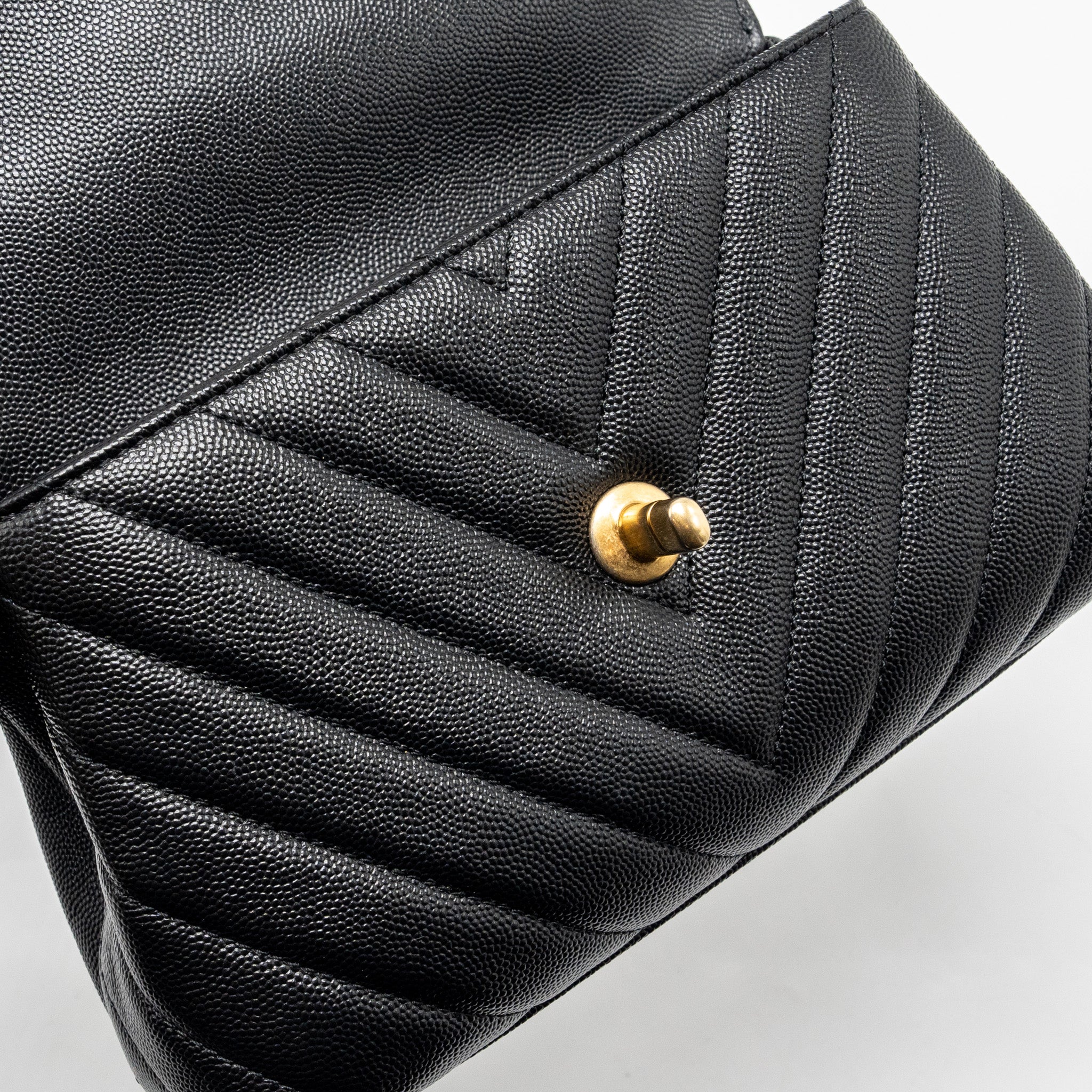 chanel-small-coco-handle-chevron-caviar-with-lizard-embossed-handle-black-ghw-copy