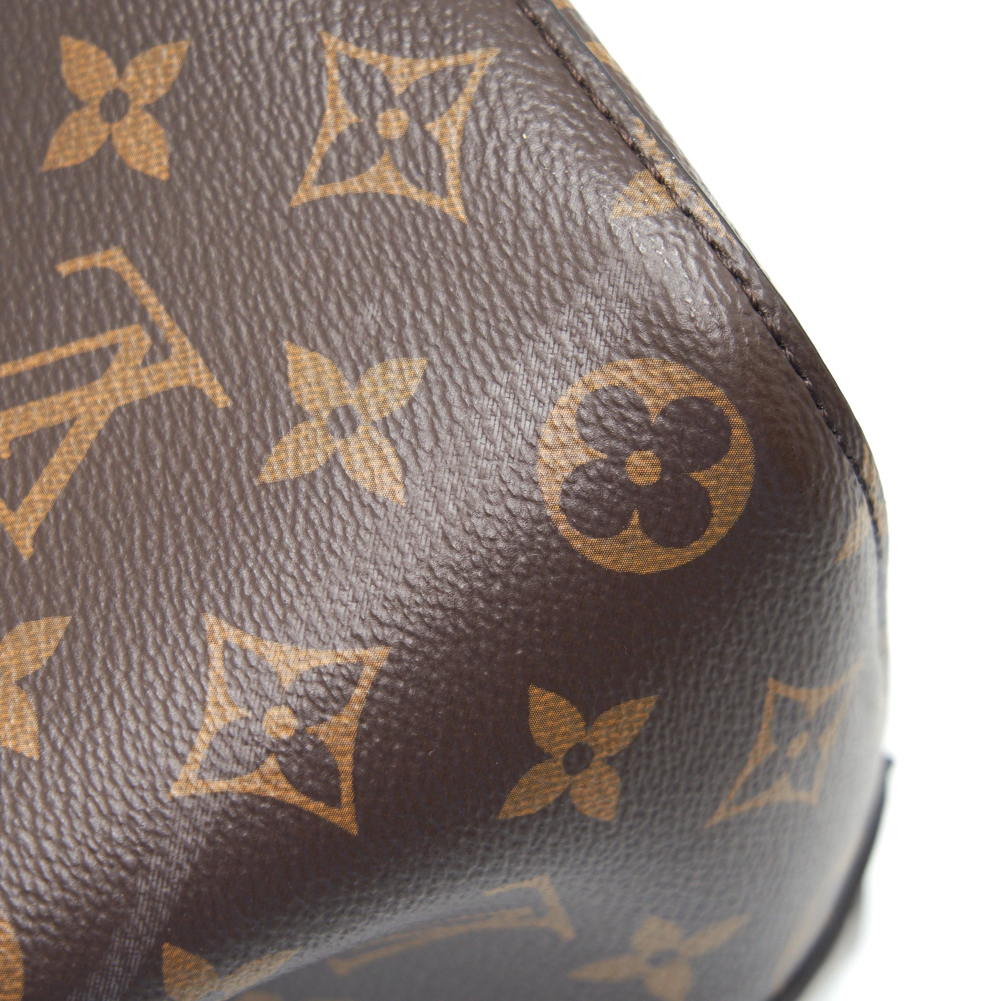 louis-vuitton-neo-noe-monogram-canvas-black-2