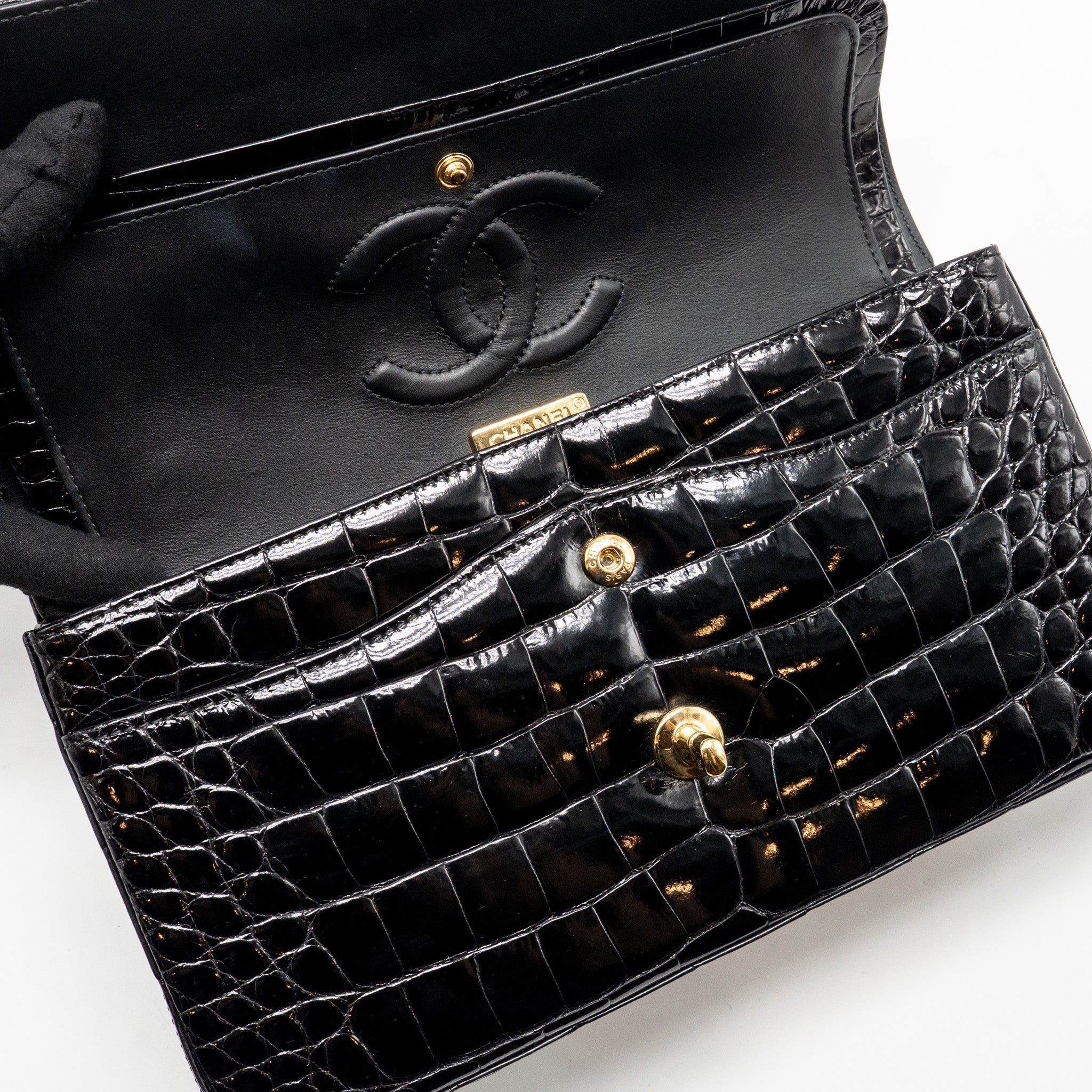 chanel-medium-classic-double-flap-bag-alligator-mississippiensis-black-ghw-copy