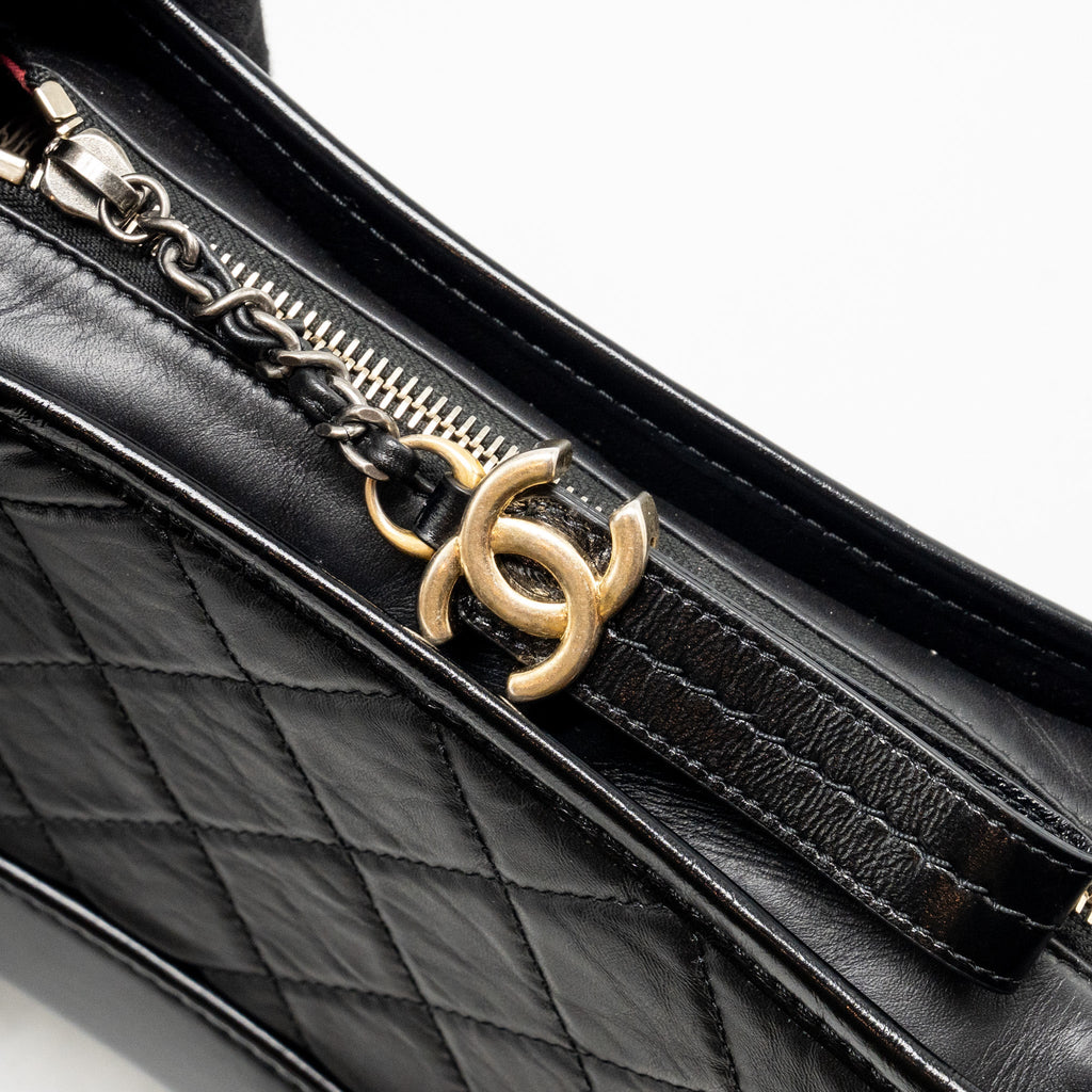chanel-small-gabrielle-hobo-bag-aged-calfskin-black-multicoloured-hardwaremicrochip