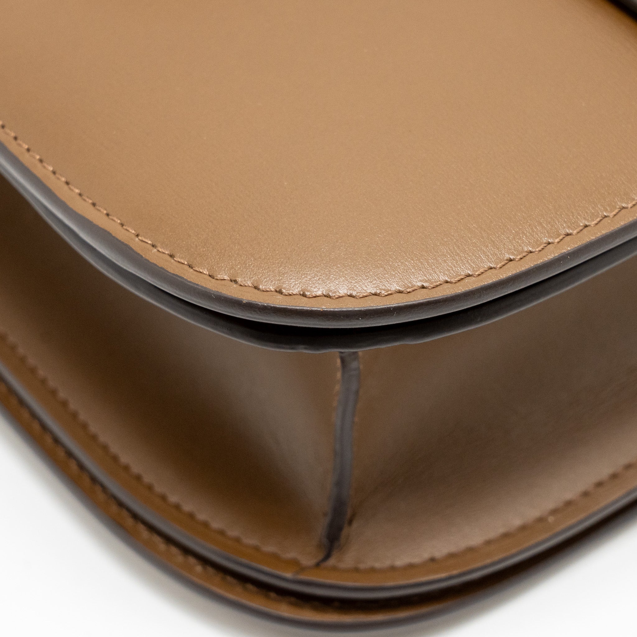 celine-medium-classic-box-bag-calfskin-caramel-ghw