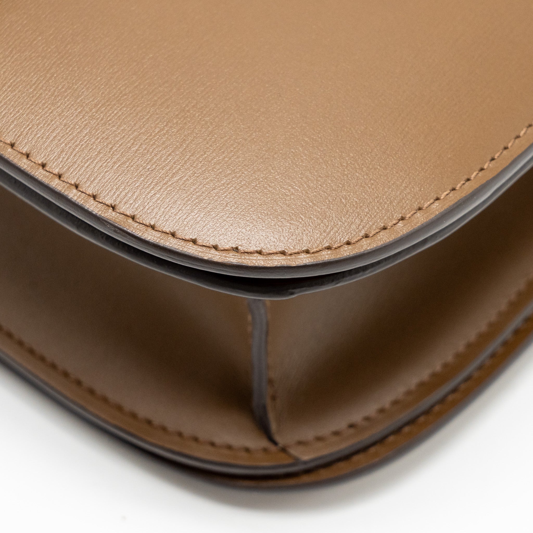 celine-medium-classic-box-bag-calfskin-caramel-ghw