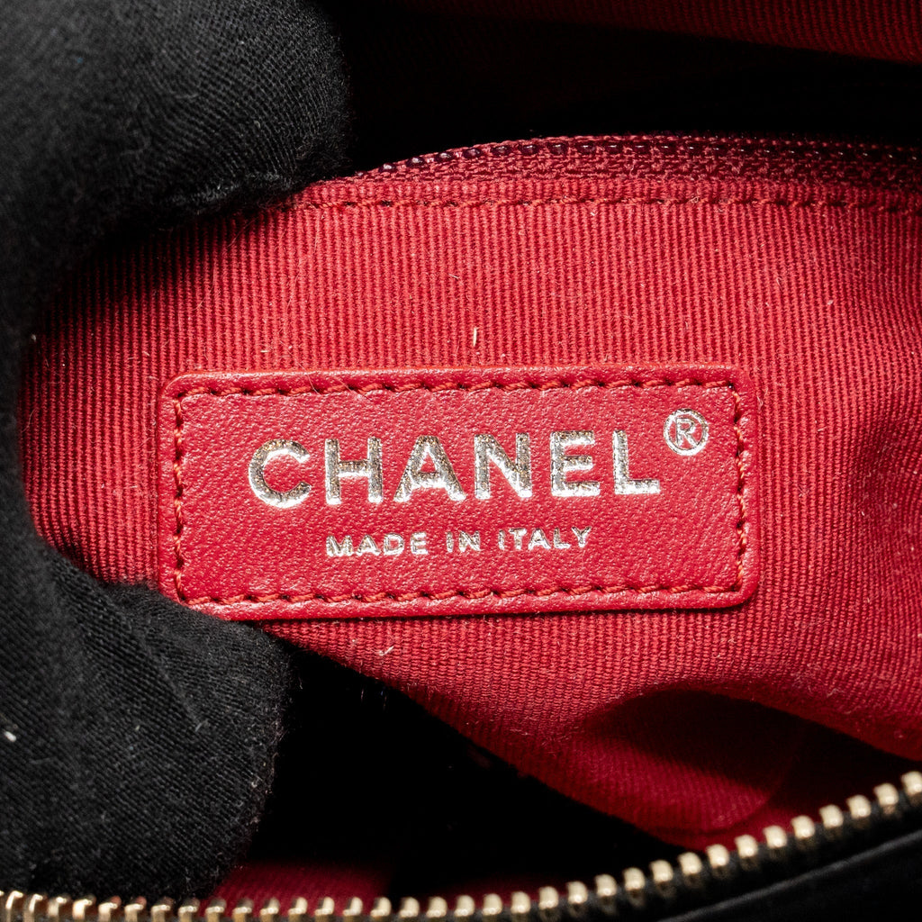 chanel-small-gabrielle-hobo-bag-aged-calfskin-black-multicoloured-hardwaremicrochip