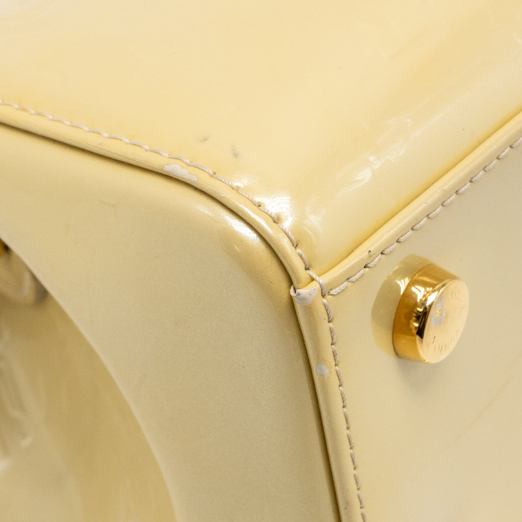 louis-vuitton-vernis-brea-mm-patent-monogram-light-beige-ghw