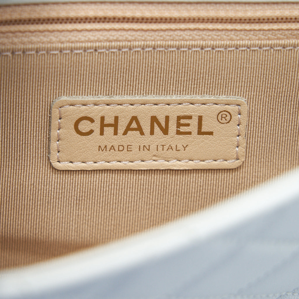chanel-quilted-pearl-chain-flap-bag-in-white-ghw