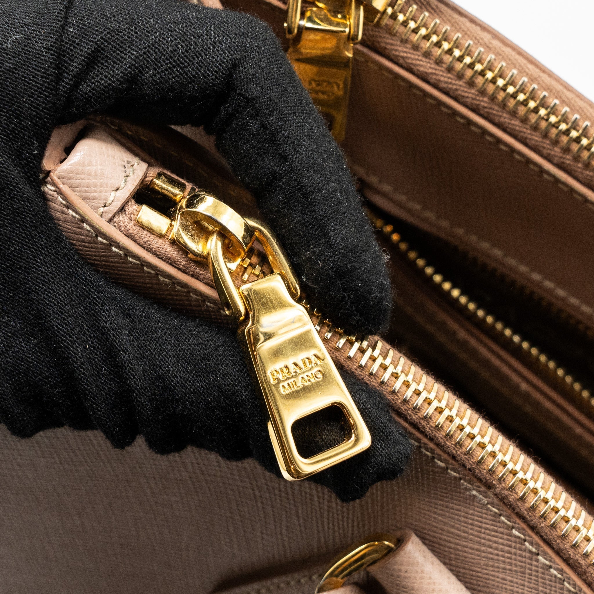 prada-double-zip-shopping-toto-saffiano-leather-cammeo-shw