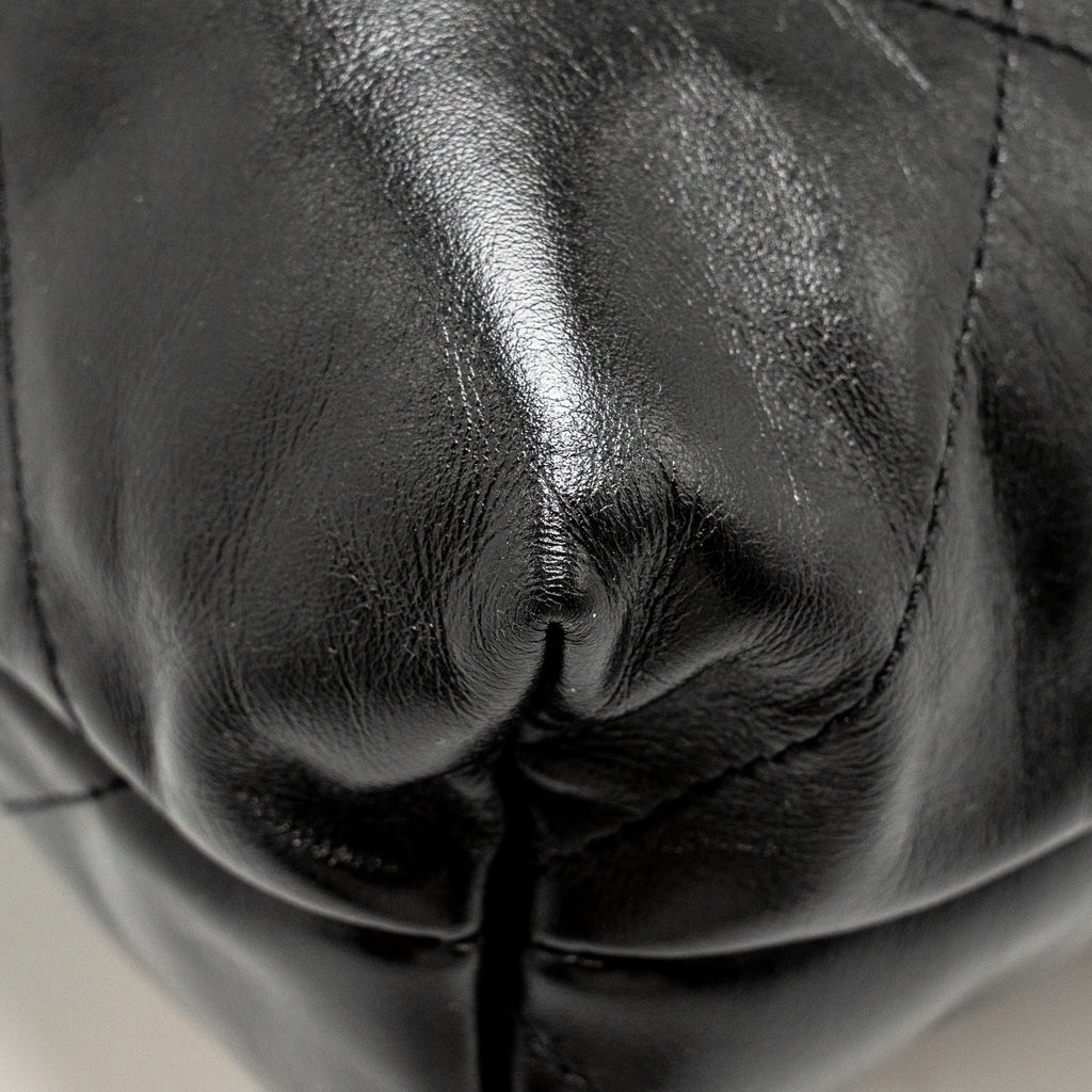 chanel-medium-22-shiny-calfskin-black-shw-microchip-1
