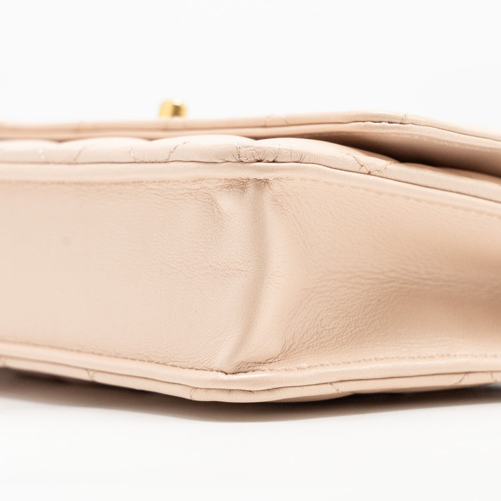 chanel-pearl-crush-wallet-on-chain-lambskin-light-pink-ghw-microchip