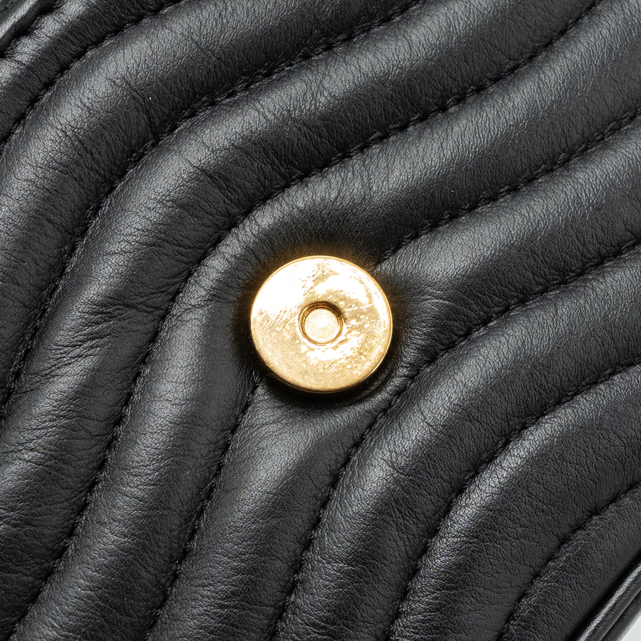 louis-vuitton-new-wave-multi-pochette-calfskin-black-ghw-1