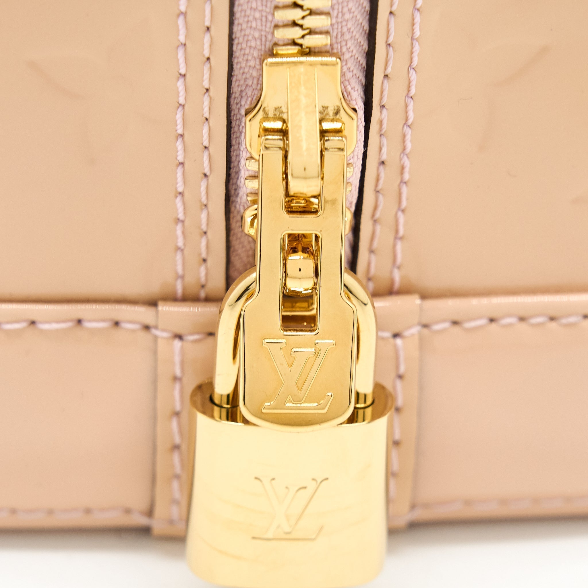 louis-vuitton-alma-pm-light-beige-ghw-1