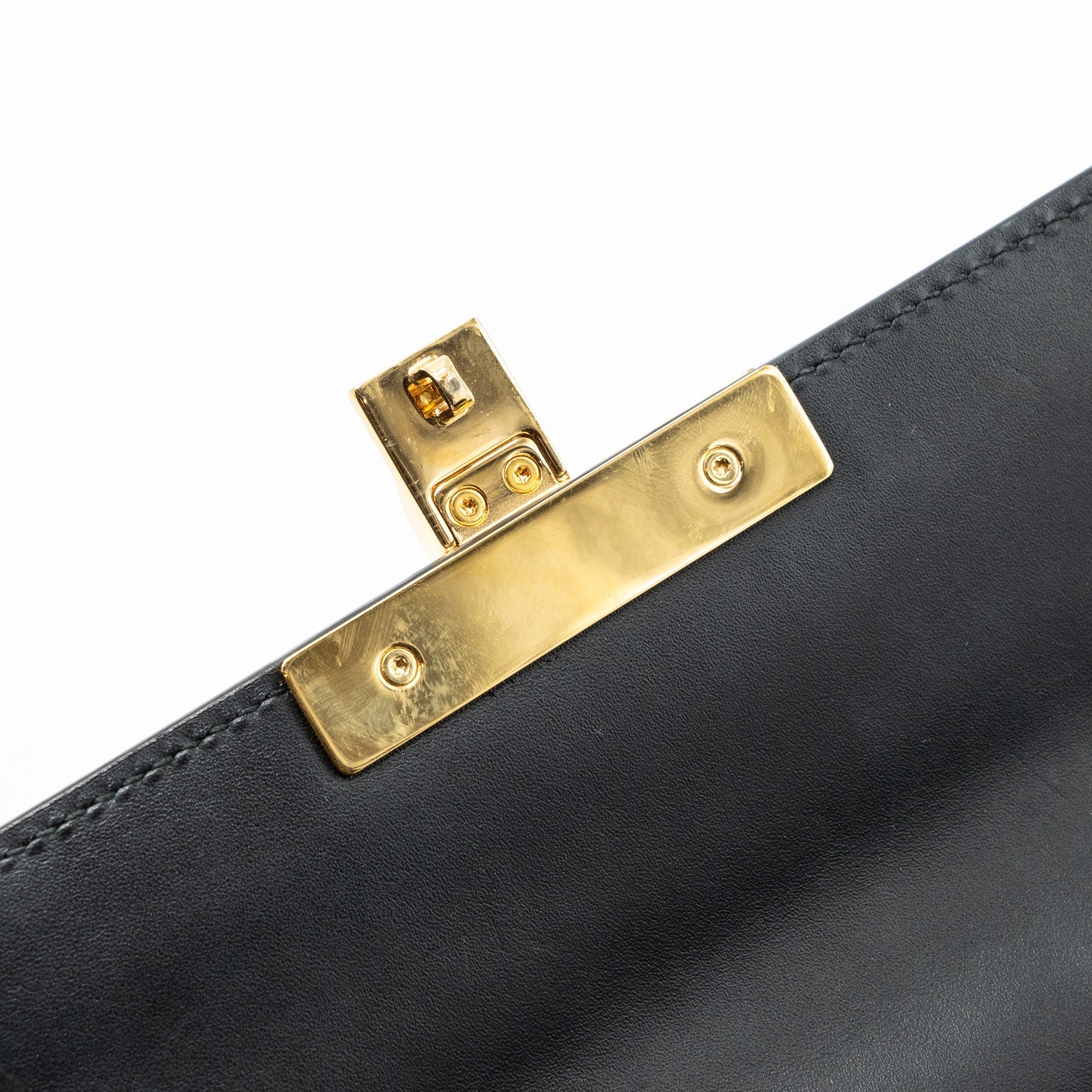 gucci-padlock-chain-bag-calfskin-black-ghw