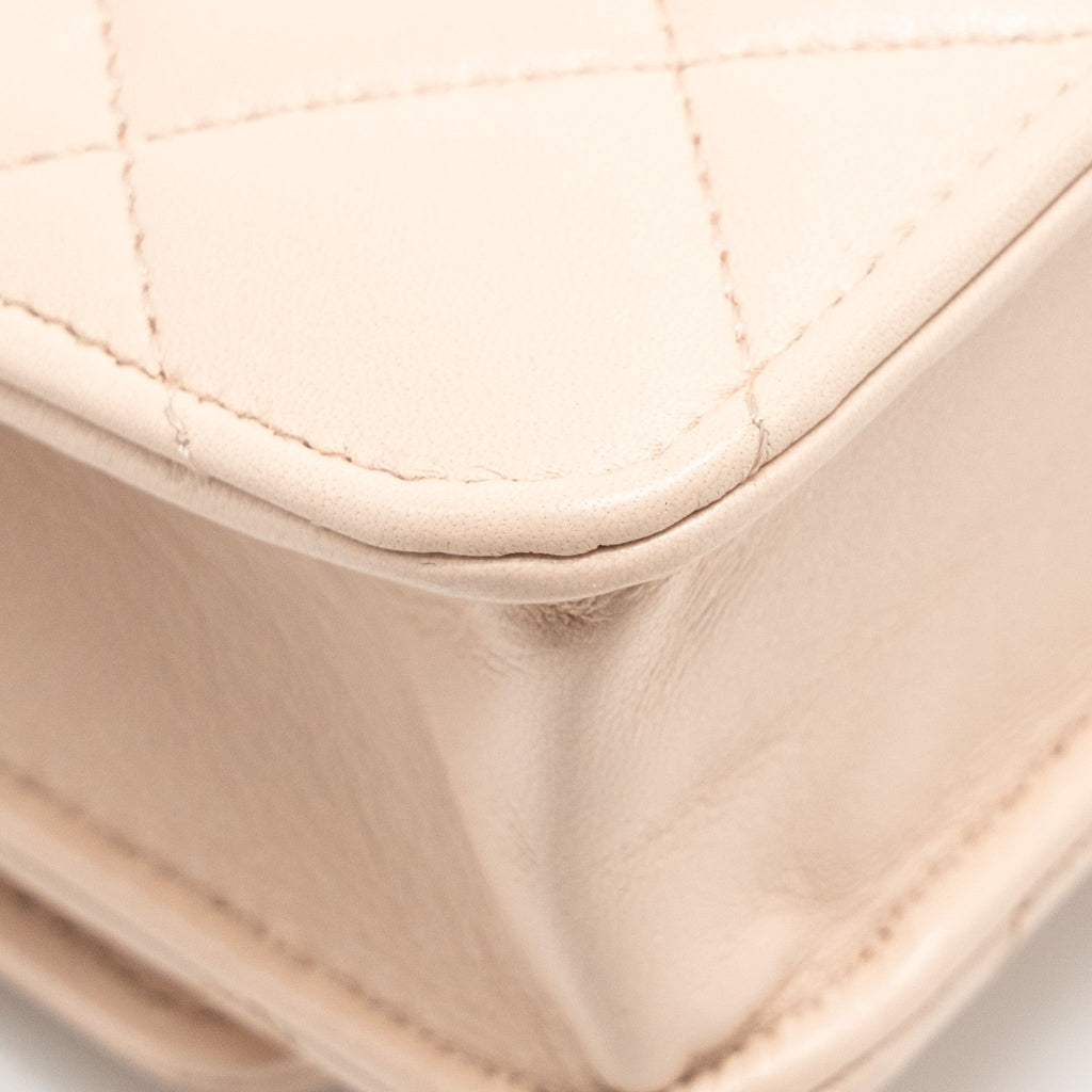 chanel-pearl-crush-wallet-on-chain-lambskin-light-pink-ghw-microchip