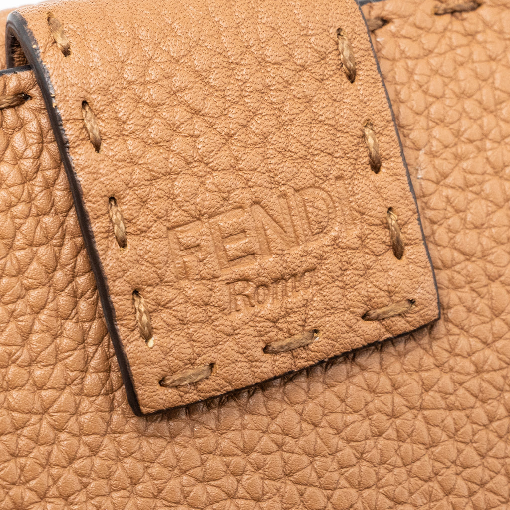 fendi-peekaboo-continental-wallet-with-topstitching-leather-brown-shw