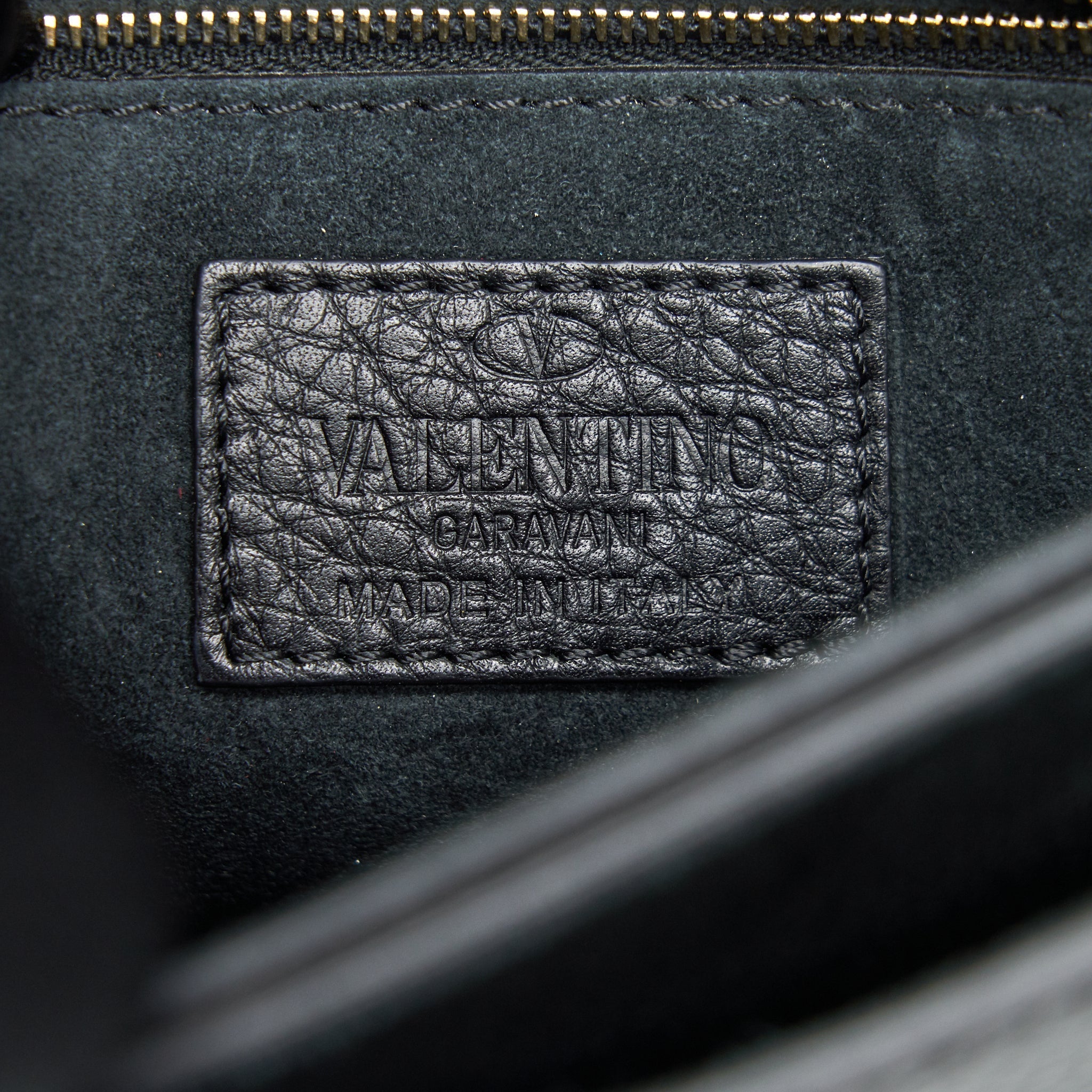 valentino-garavani-rockstud-leather-clutch-black