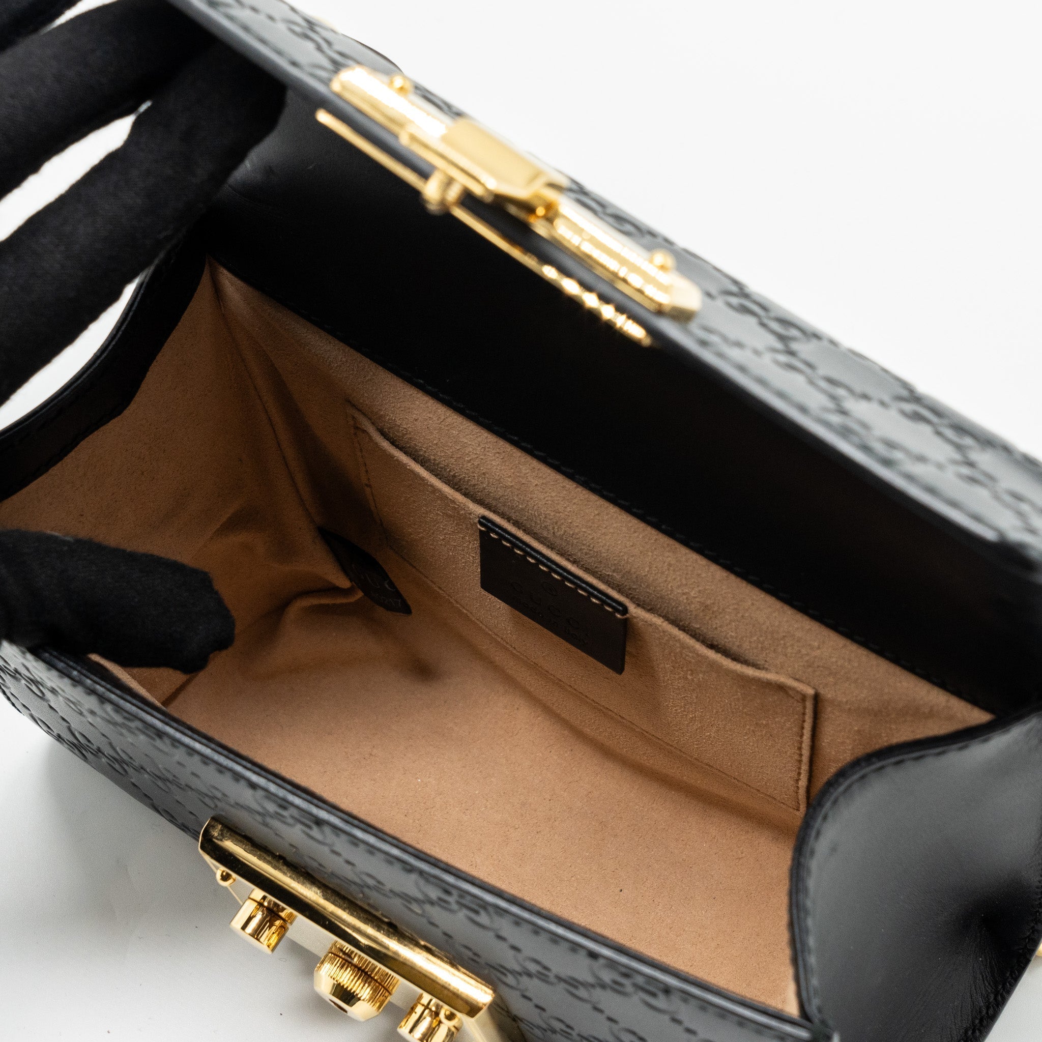 gucci-padlock-chain-bag-calfskin-black-ghw