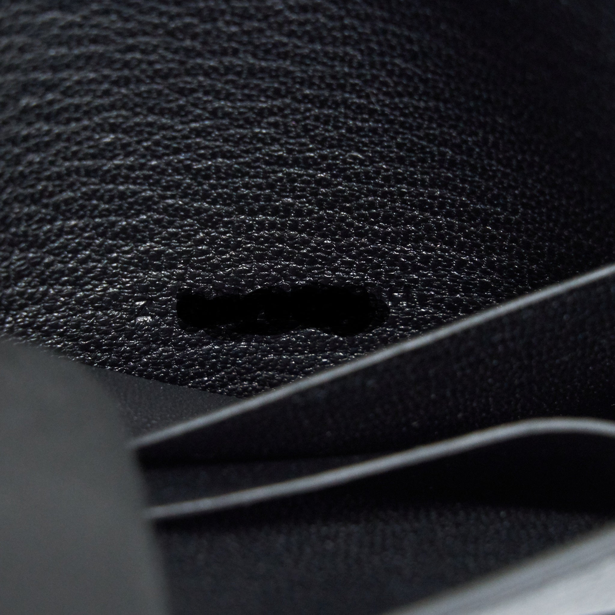 hermes-roulis-slim-wallet-evercolor-black-ghw