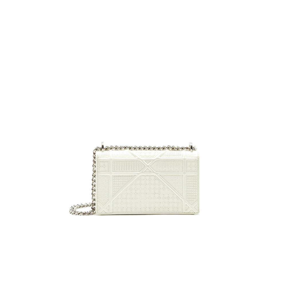 dior-mini-diorama-bag-white-with-shw