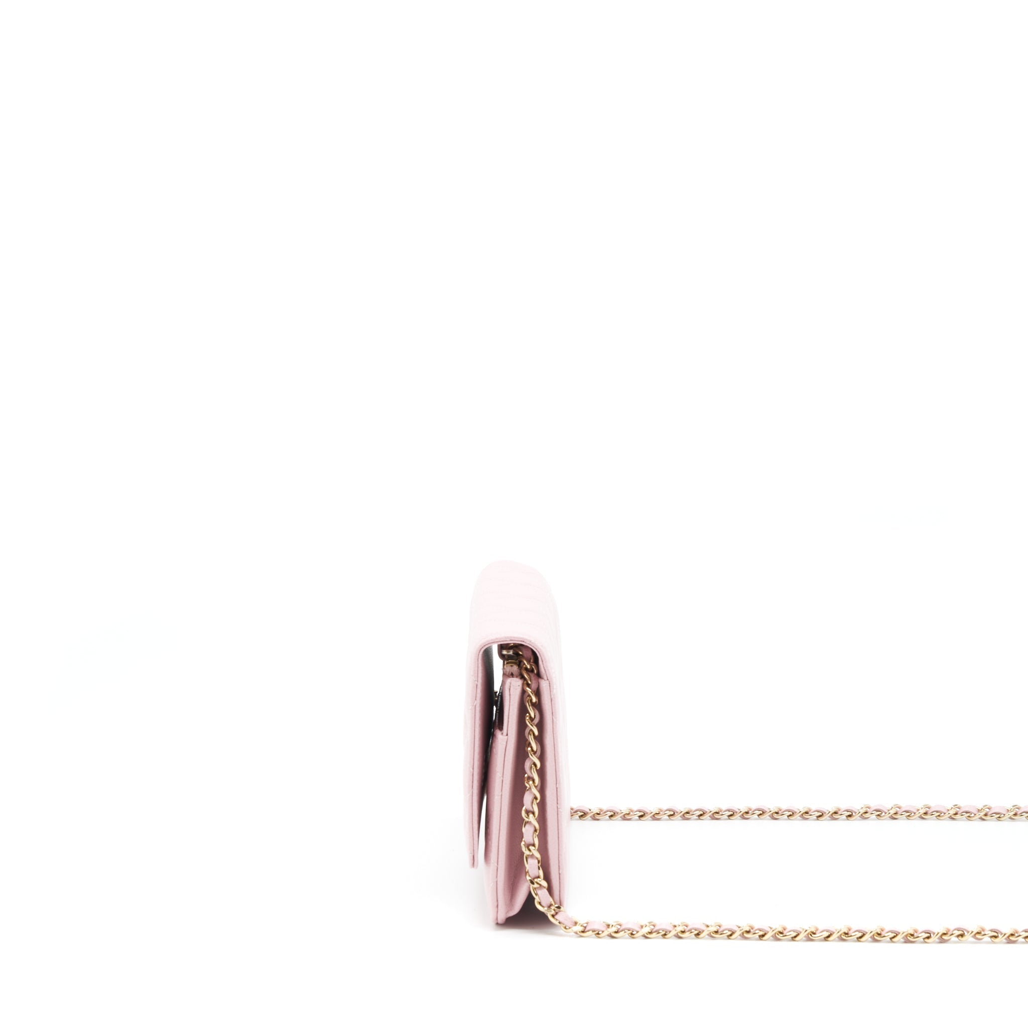 chanel-22b-wallet-on-chain-with-detail-cc-logo-caviar-light-pink-nj523-lghwmicrochip