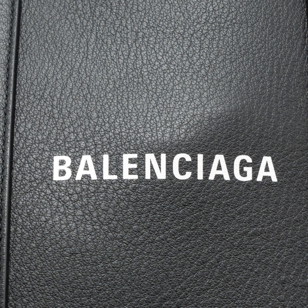 balenciaga-everyday-xxs-tote-bag-calfskin-black-shw