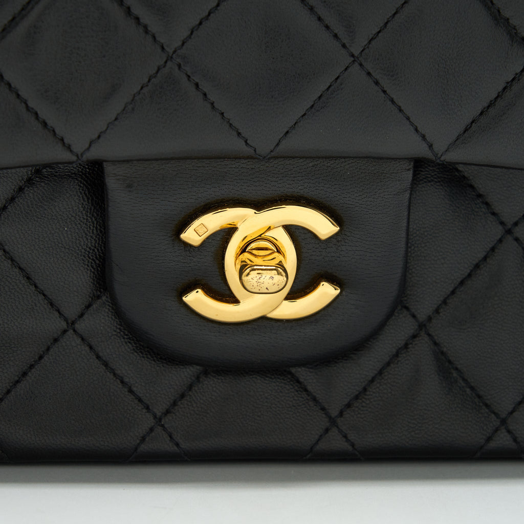 chanel-classic-flap-medium-in-black-ghw