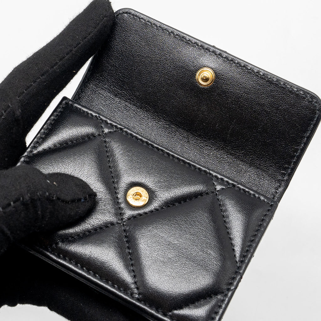 chanel-19-compact-wallet-lambskin-black-ghw-microchip