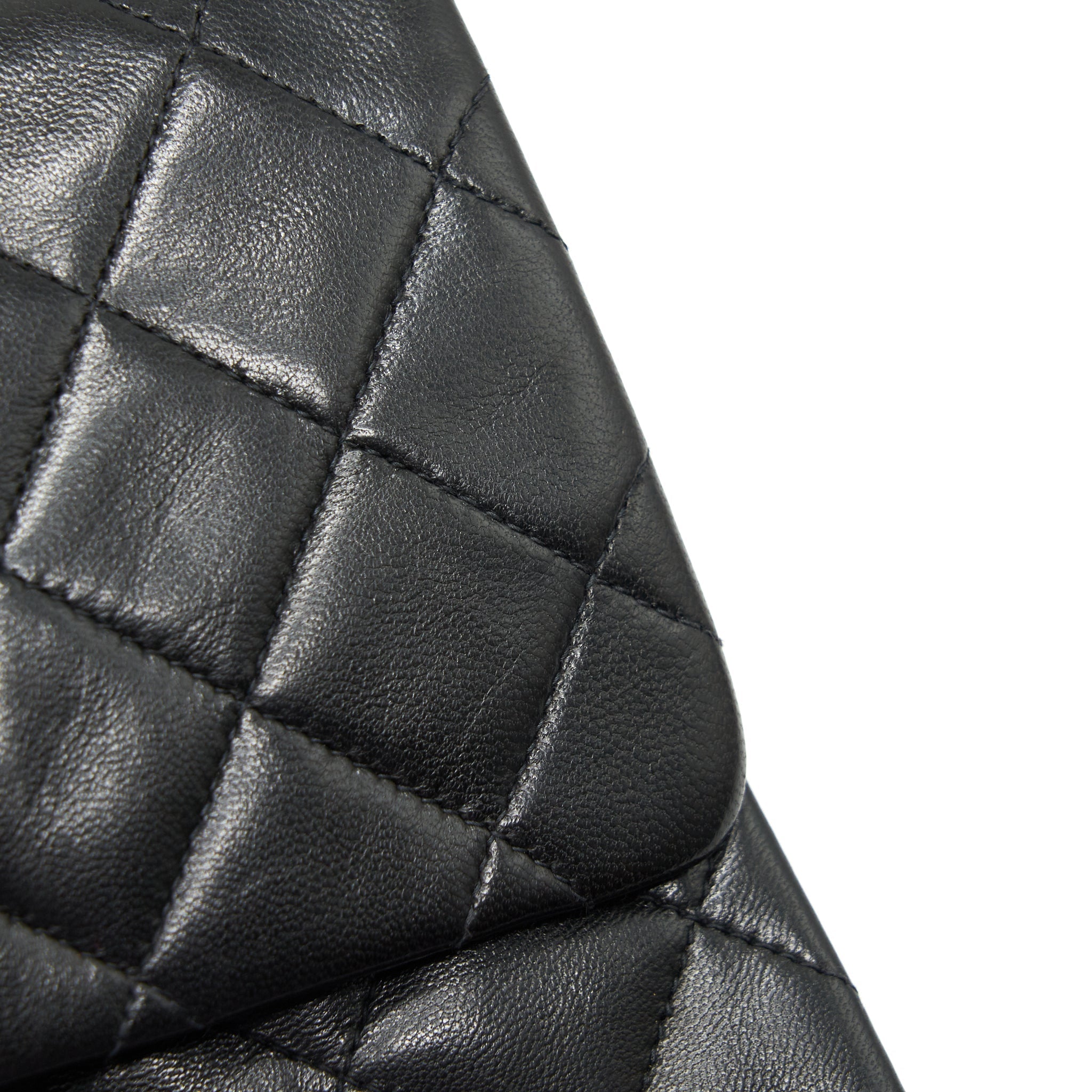chanel-classic-flap-medium-in-black-ghw