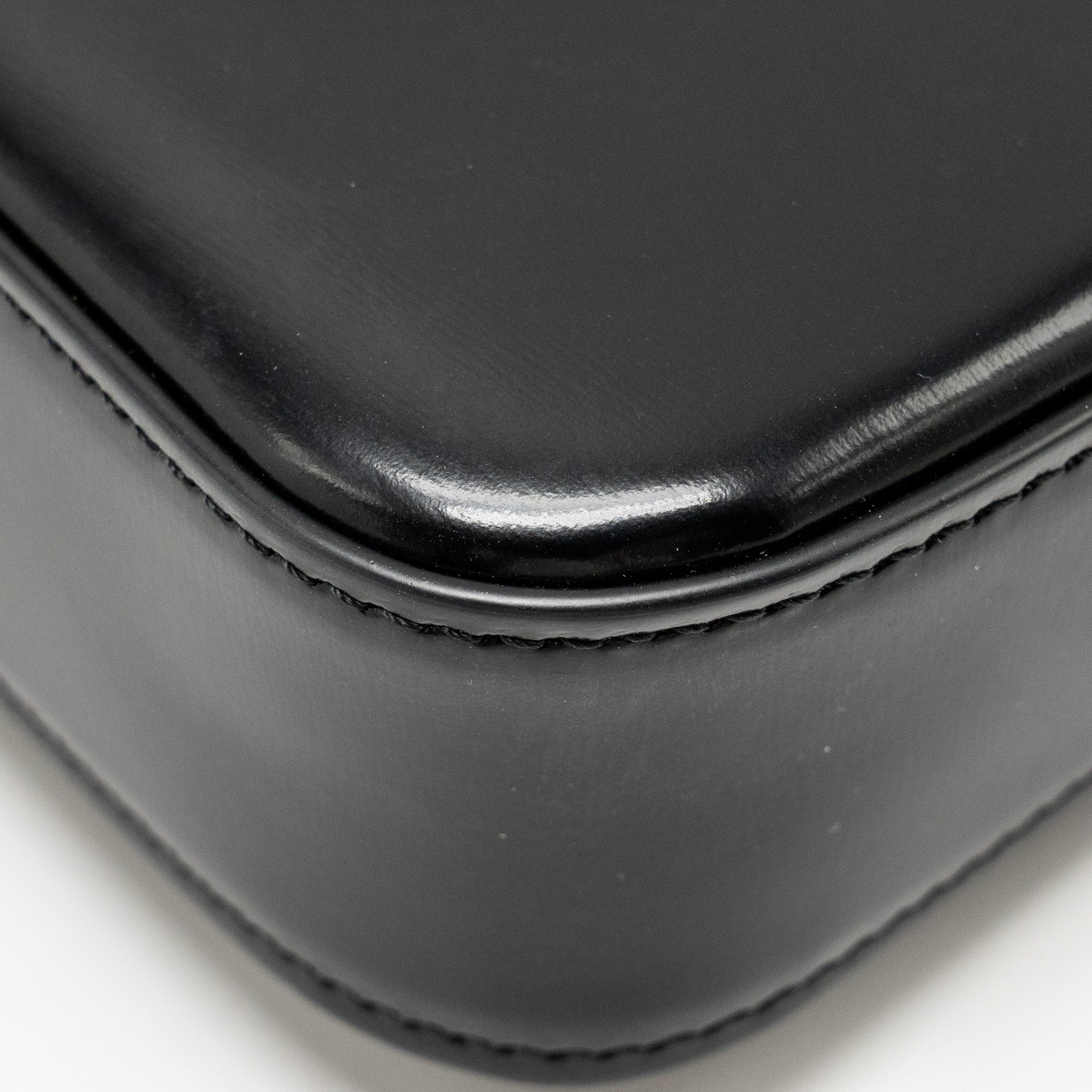 celine-triomphe-chain-shoulder-bag-shiny-calfskin-black-ghw