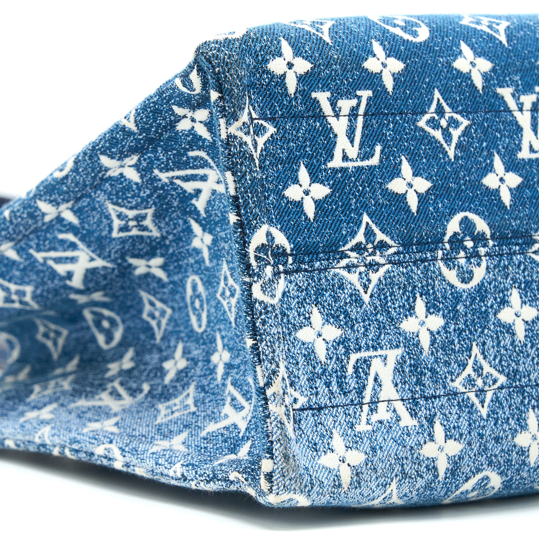 louis-vuitton-onthego-mm-monogram-denim-blue-ghw-new-version-copy