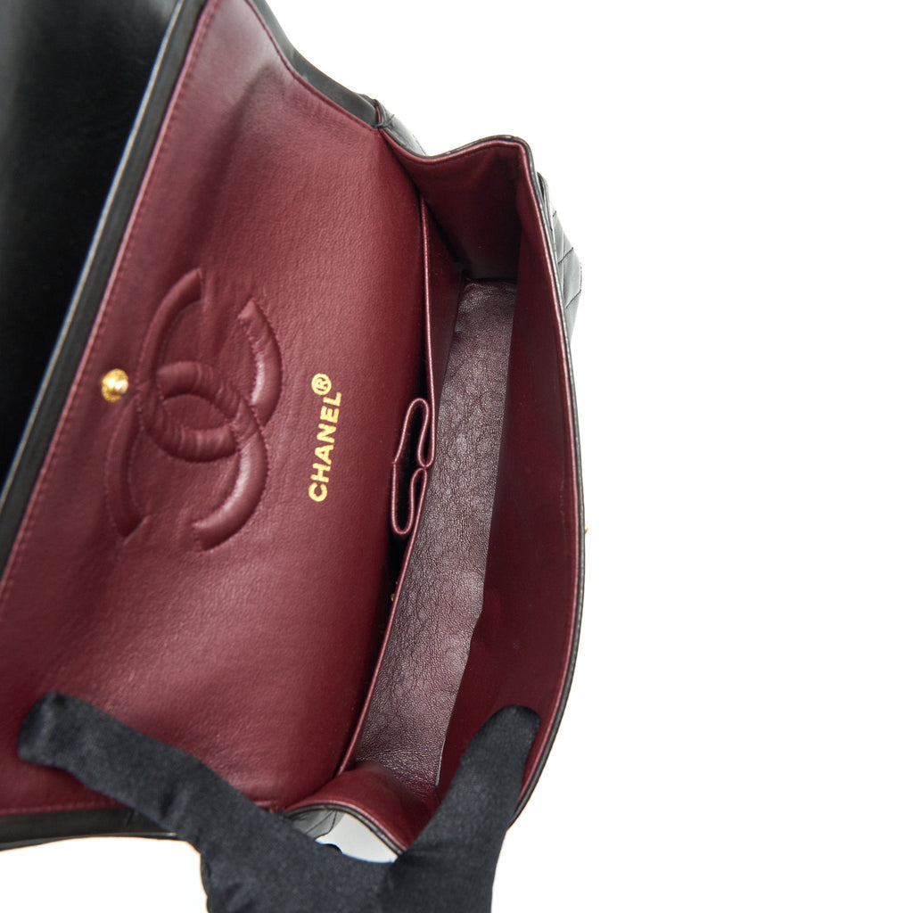 chanel-classic-flap-medium-in-black-ghw