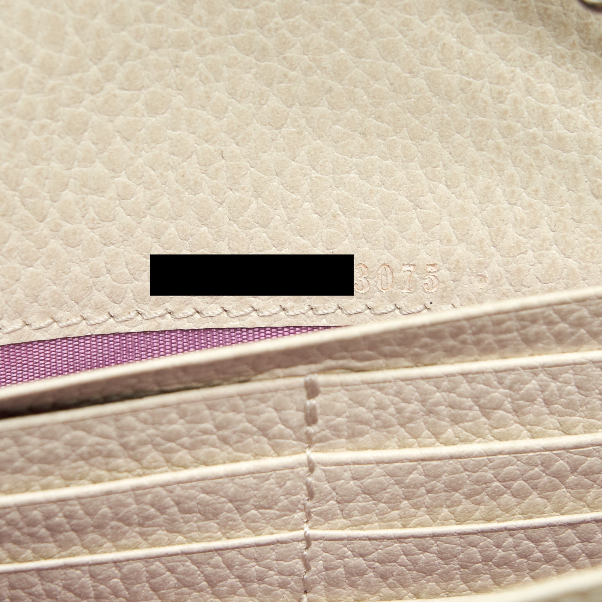 gucci-dionysus-mini-chain-wallet-grained-calfskin-white-shw
