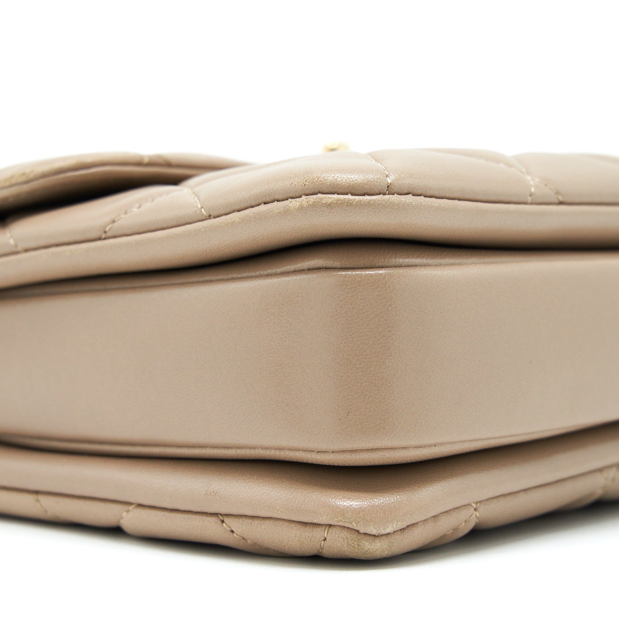 chanel-trendy-cc-flap-bag-lambskin-beige-lghw