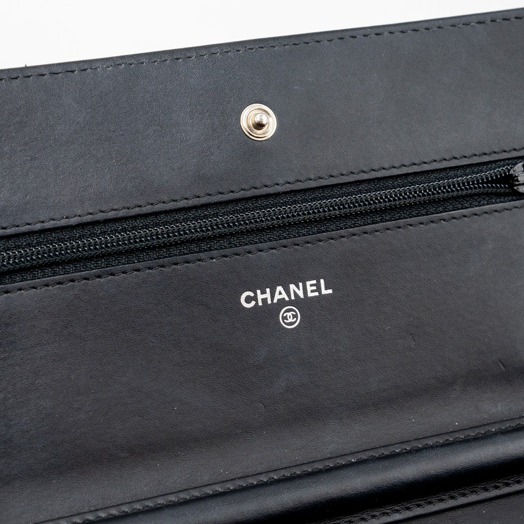 chanel-2-55-reissue-lucky-charms-wallet-on-chain-aged-calfskin-black-ruthenium-shw