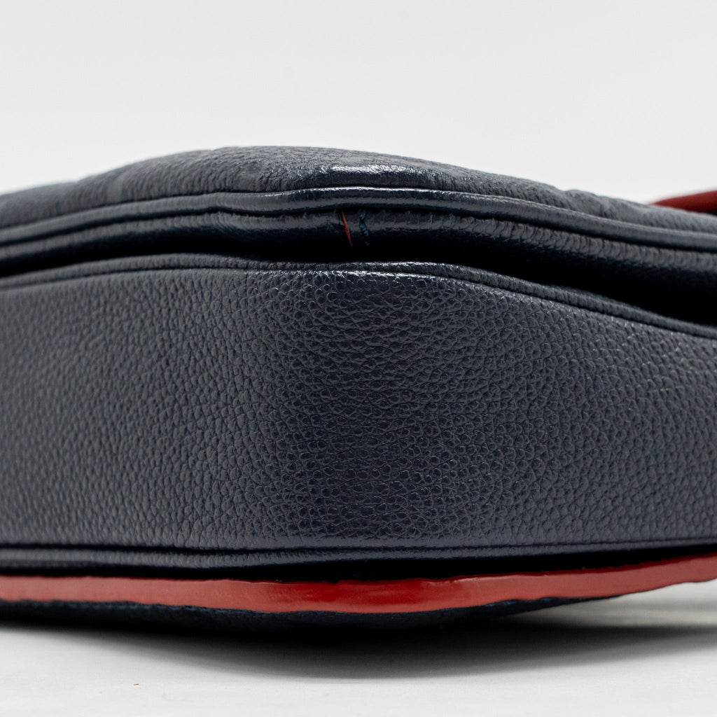 louis-vuitton-pochette-metis-monogram-empreinte-marine-rouge-ghw-copy