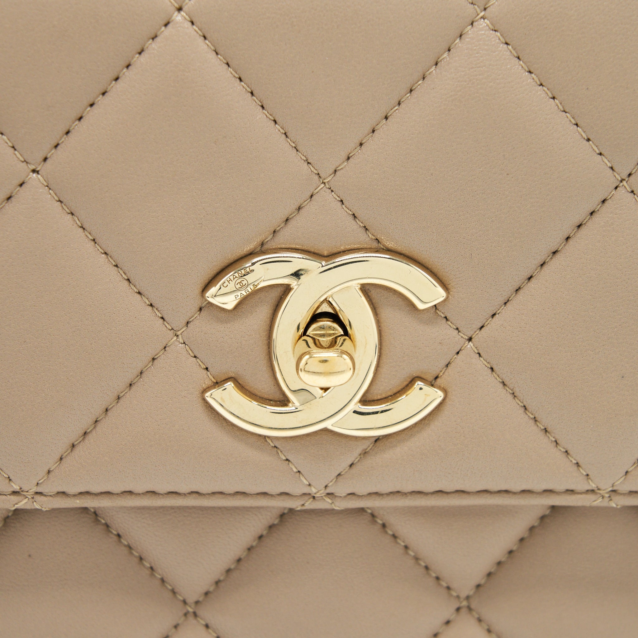 chanel-trendy-cc-flap-bag-lambskin-beige-lghw