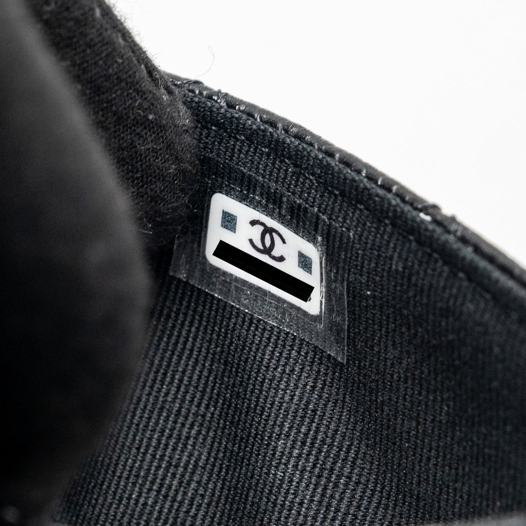 chanel-classic-flap-card-holder-caviar-black-ghw-microchip-13