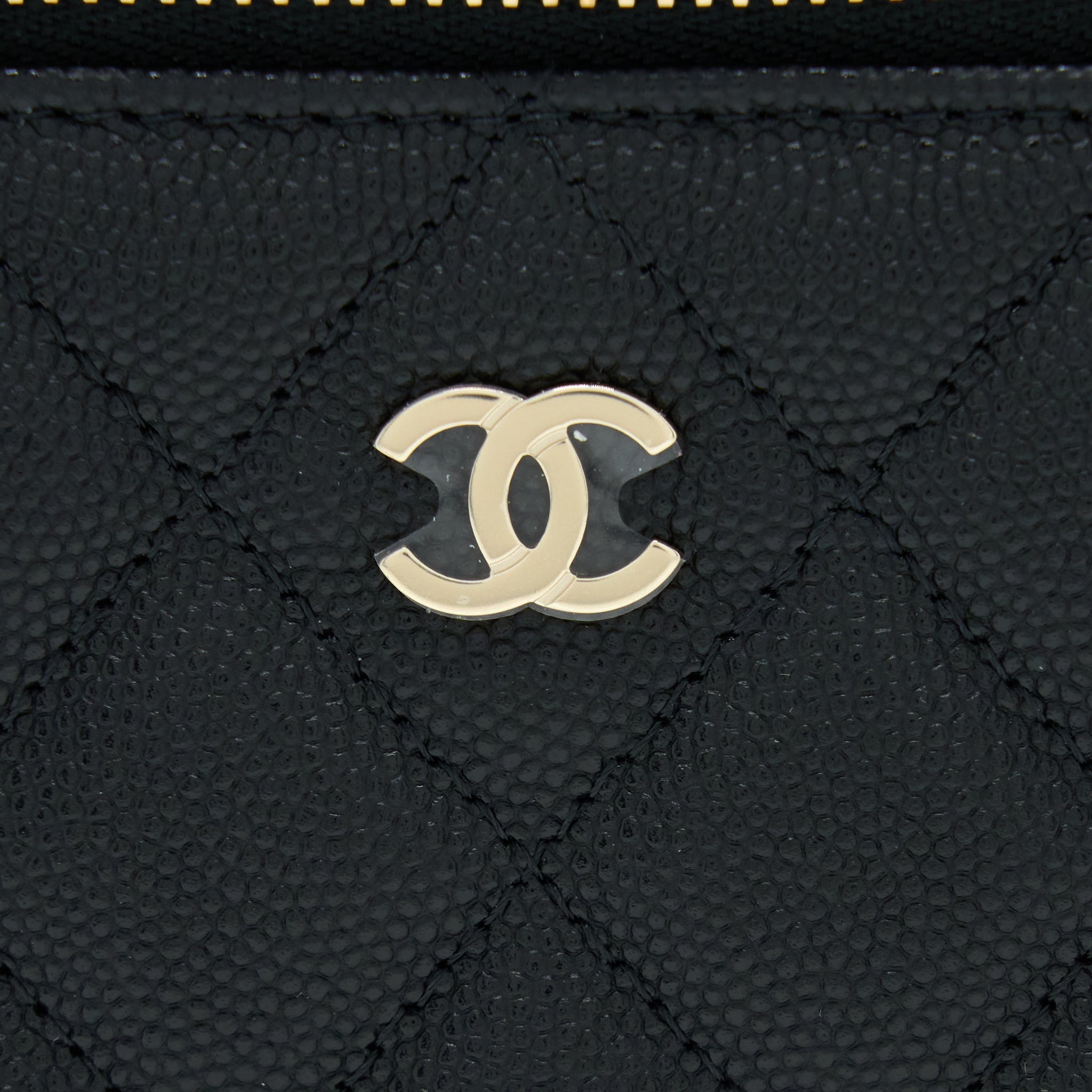 chanel-23c-long-vanity-with-chain-caviar-black-lghw