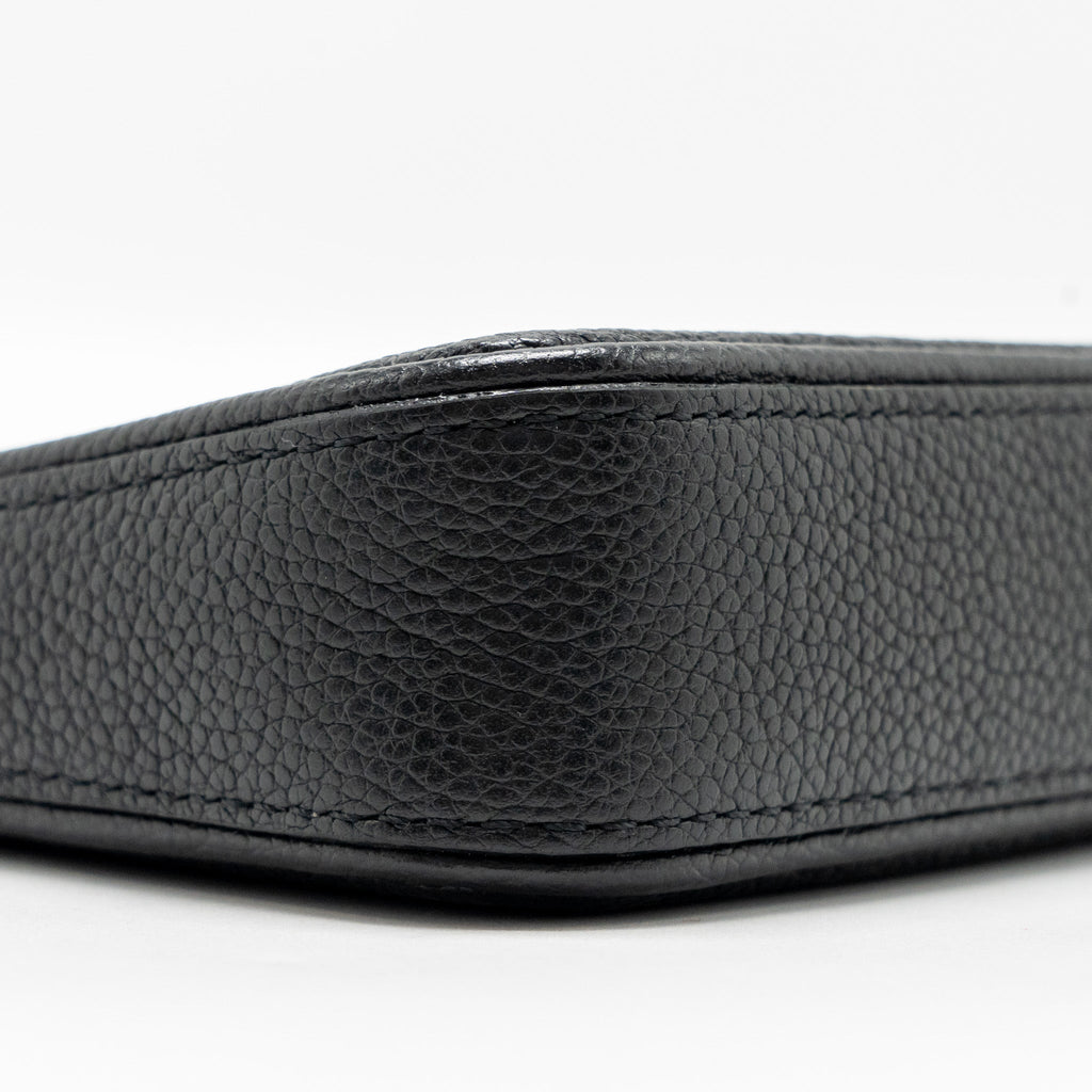 louis-vuitton-easy-pouch-on-strap-empreinte-monogram-black-ghw
