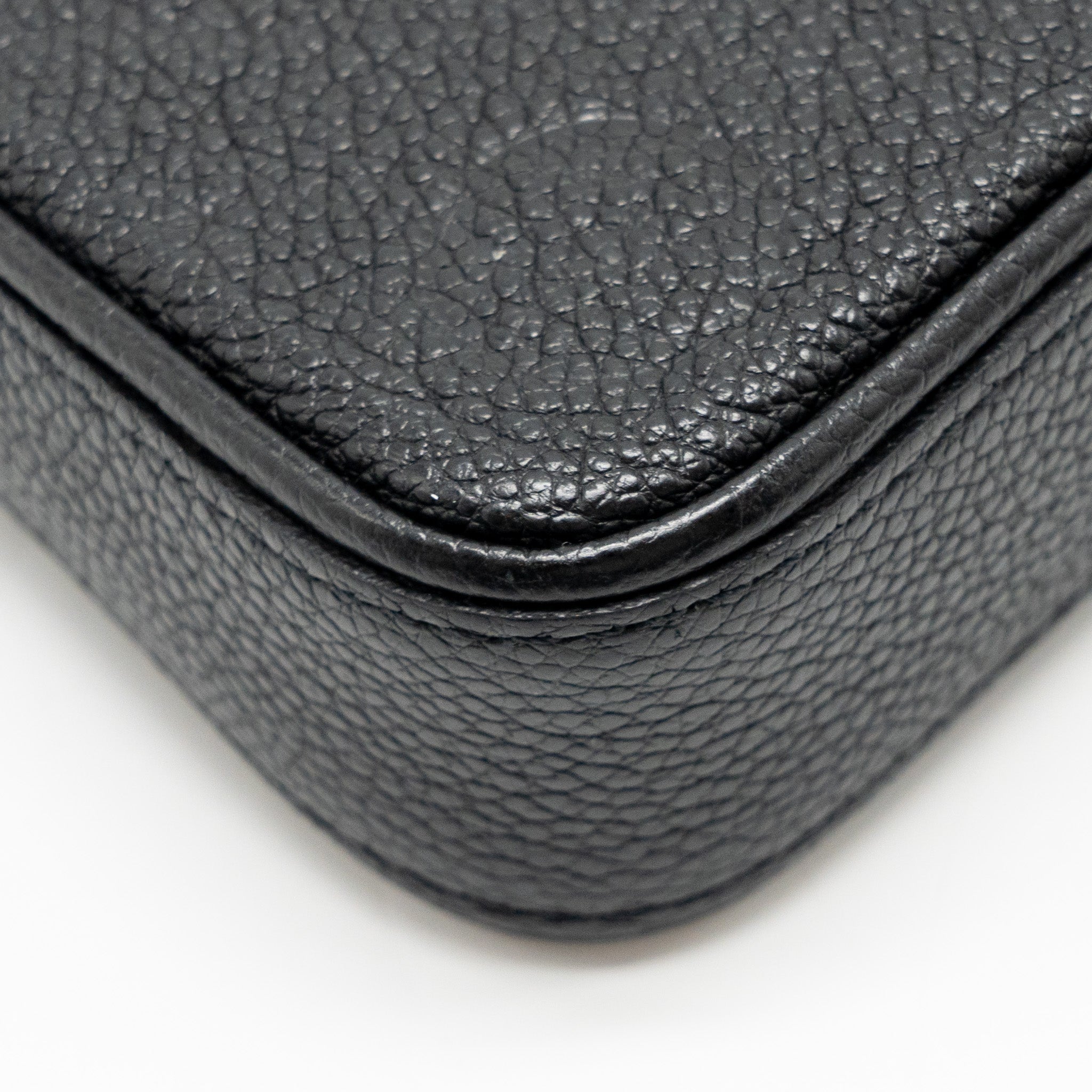 louis-vuitton-easy-pouch-on-strap-empreinte-monogram-black-ghw