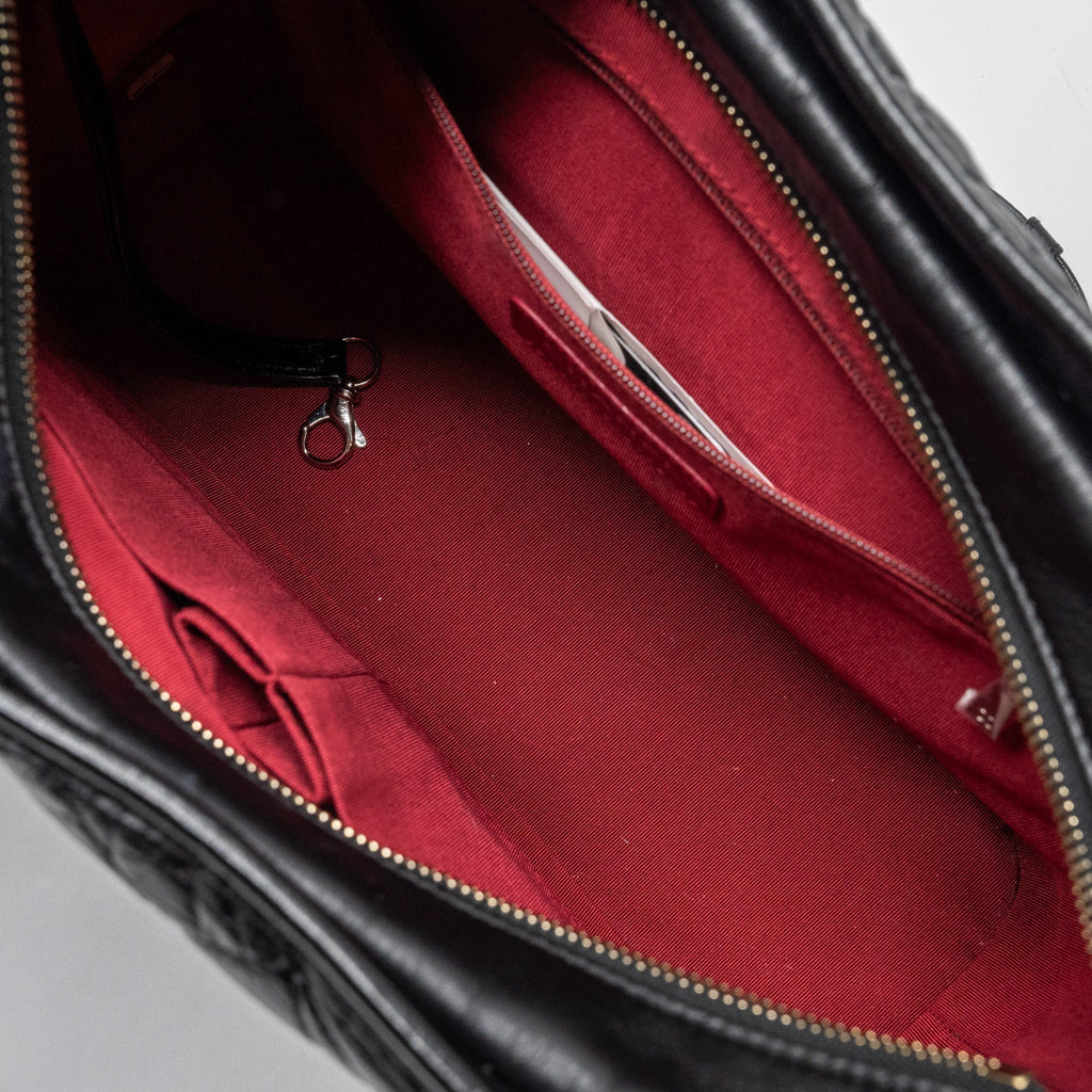 chanel-gabrielle-hobo-bag-calfskin-black-multicolour-hardware-copy-1