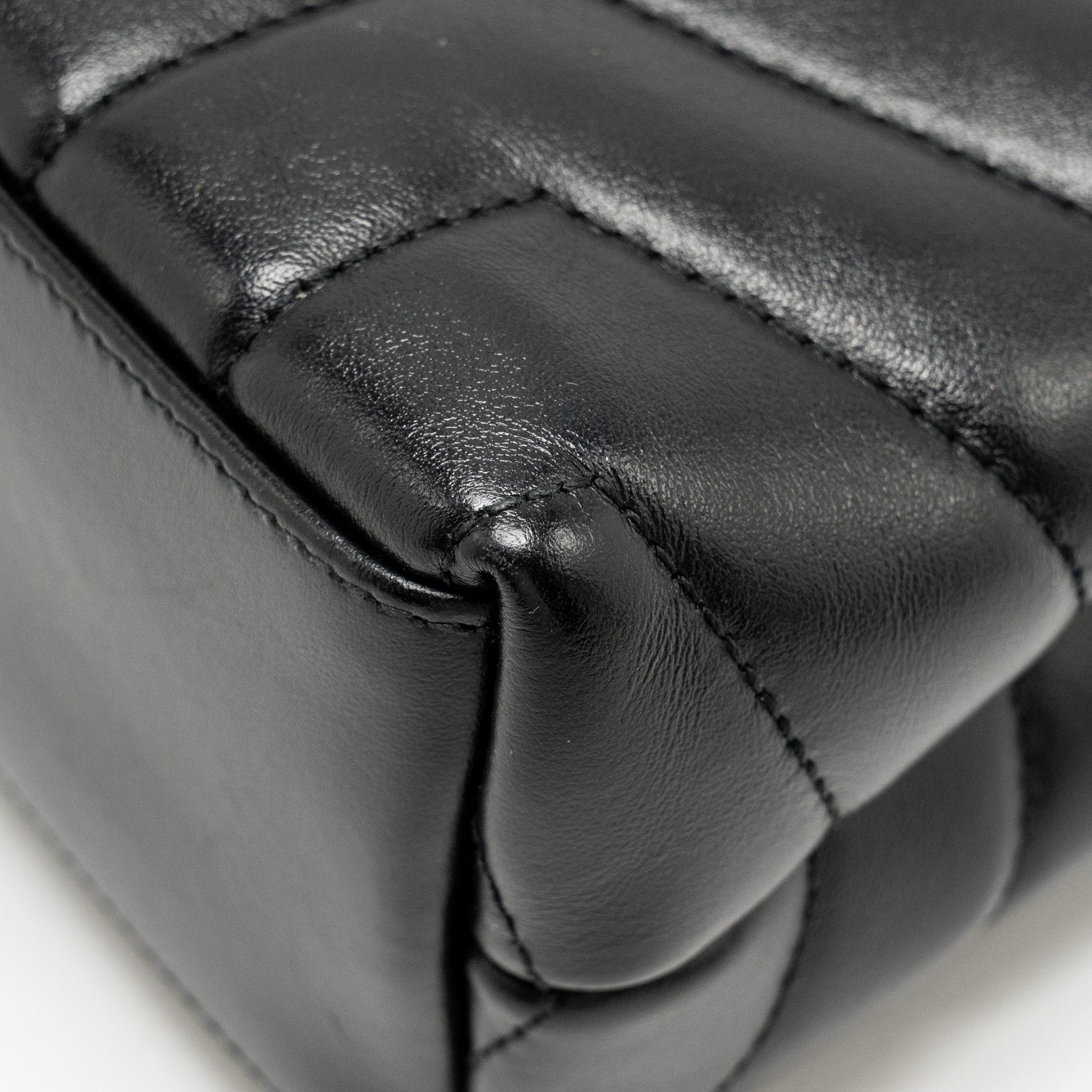 saint-laurent-ysl-small-loulou-bag-calfskin-so-black-1
