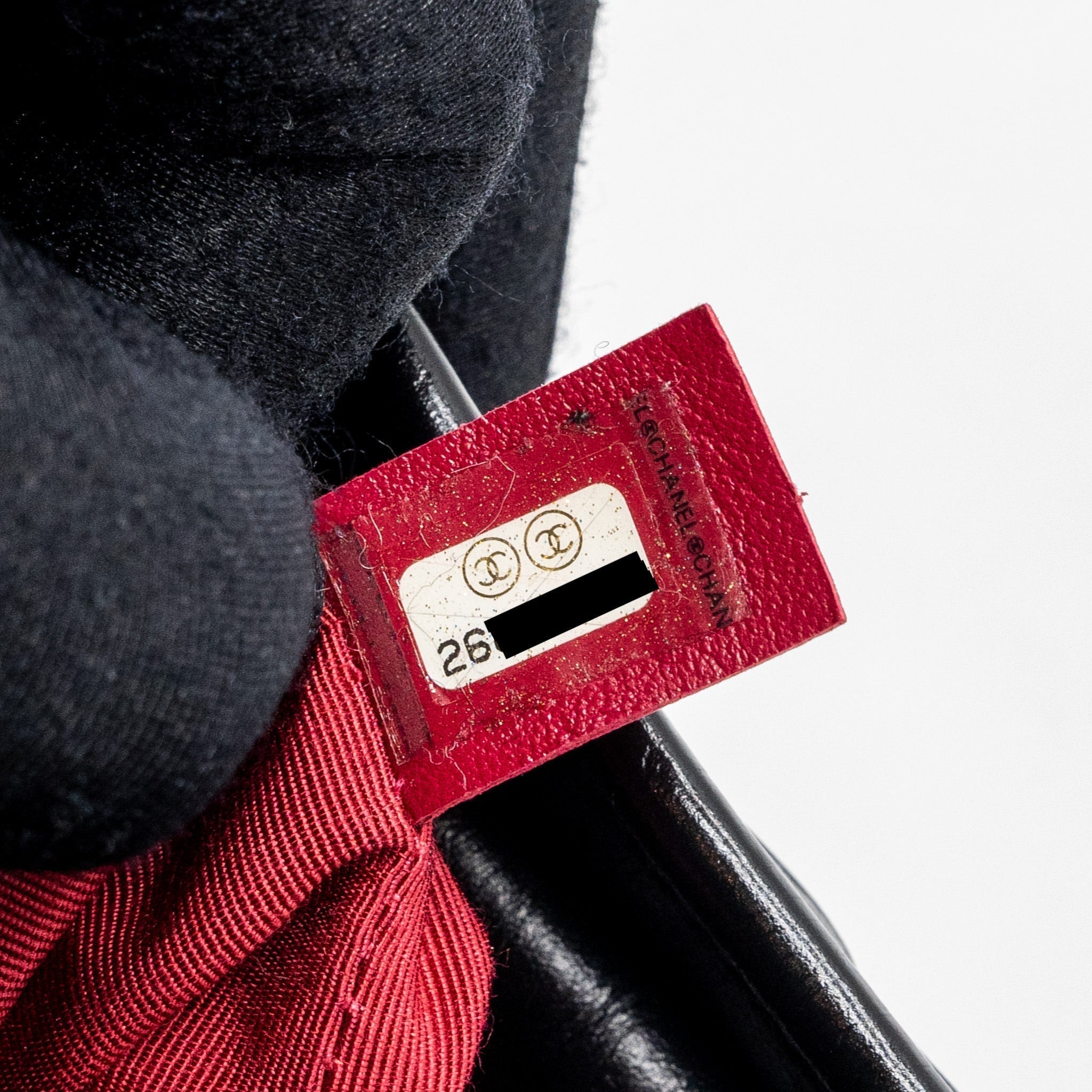 chanel-gabrielle-hobo-bag-calfskin-black-multicolour-hardware-copy-1