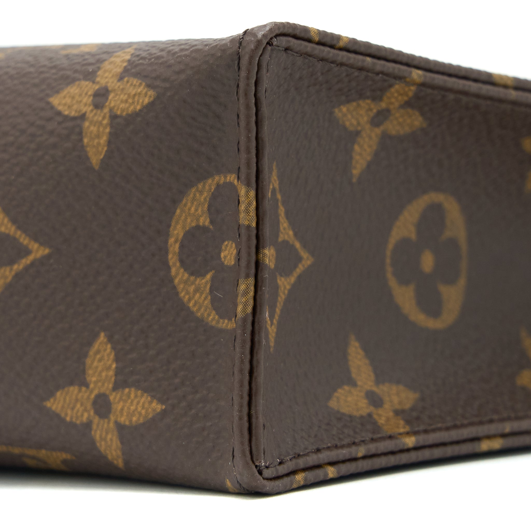louis-vuitton-toiletry-pochette-26-monogram-canvas-ghw-7