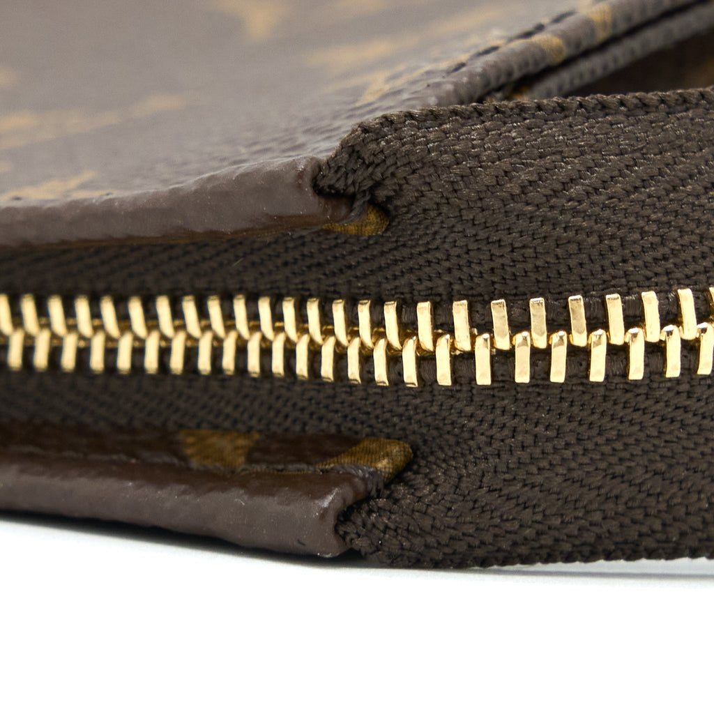 louis-vuitton-toiletry-pochette-26-monogram-canvas-ghw-7