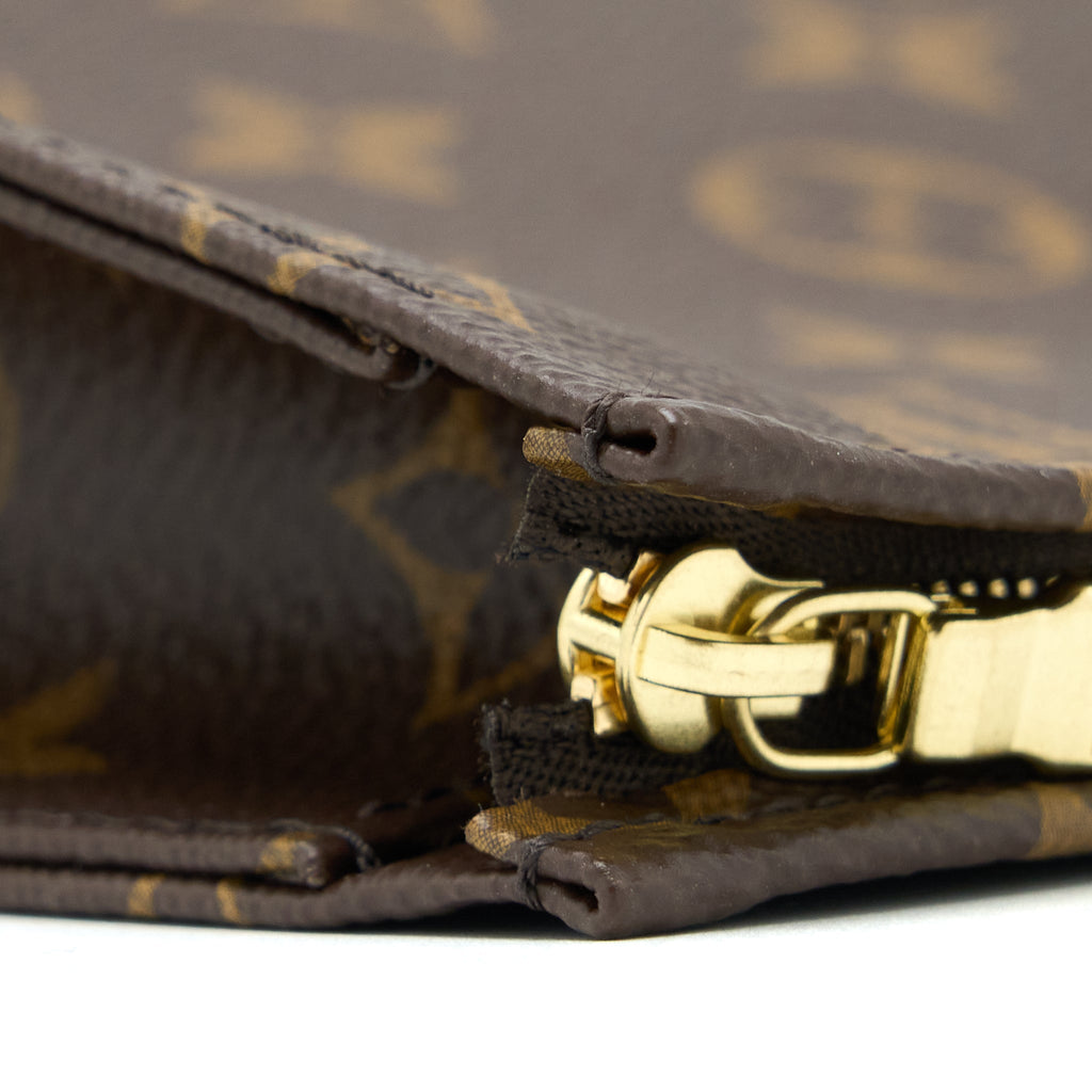 louis-vuitton-toiletry-pochette-26-monogram-canvas-ghw-7