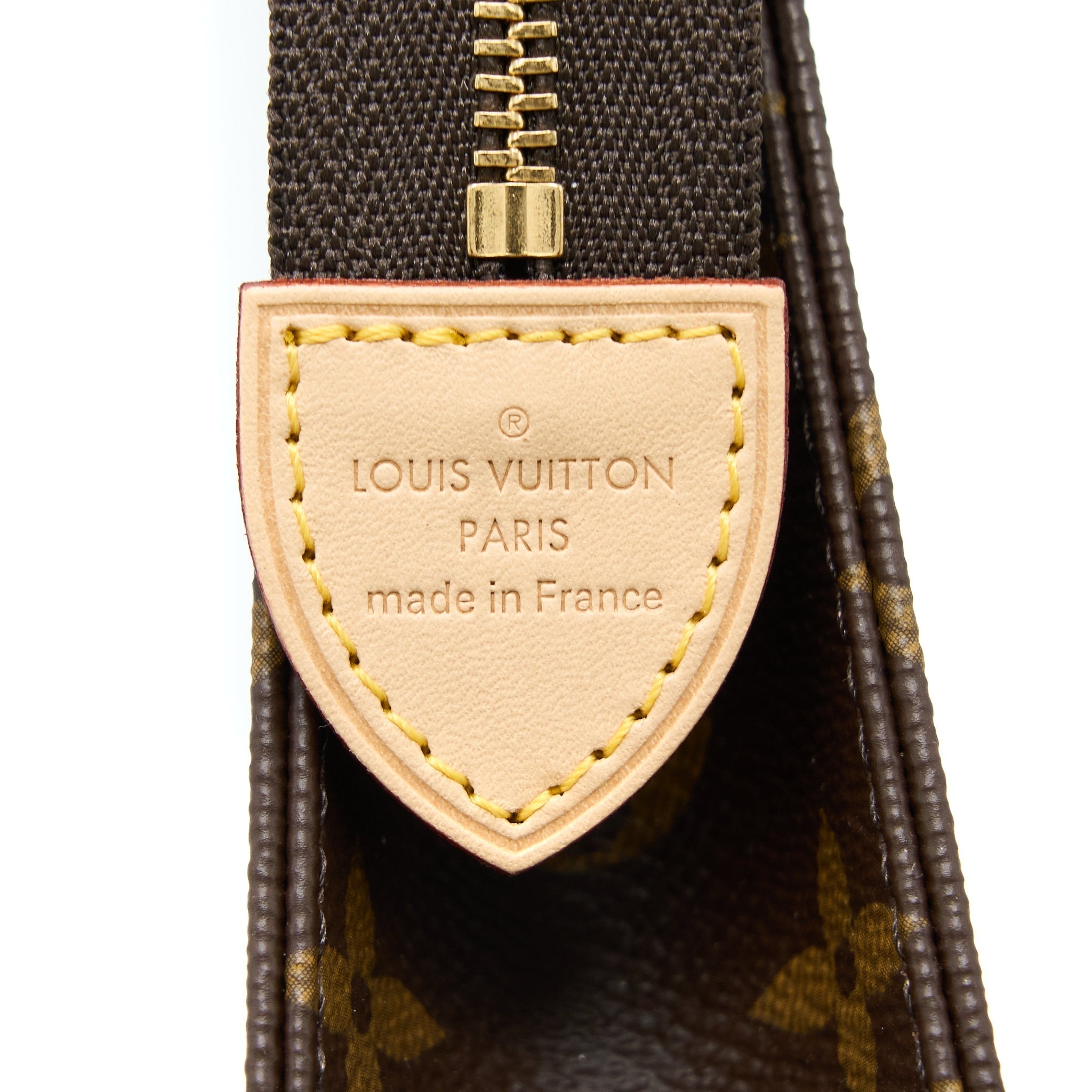 louis-vuitton-toiletry-pochette-26-monogram-canvas-ghw-7