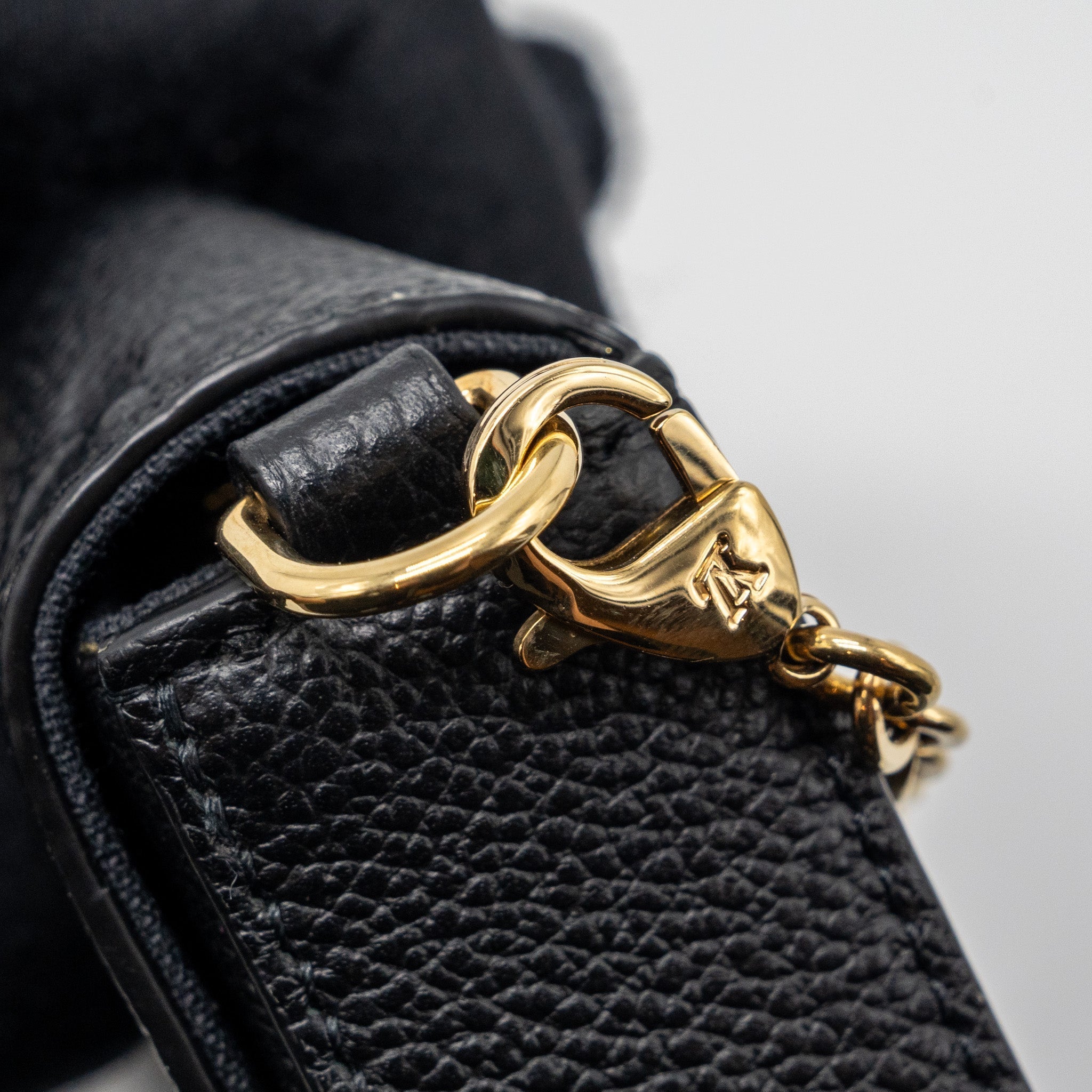louis-vuitton-felicie-pochette-monogram-empreinte-black-ghwnew-version