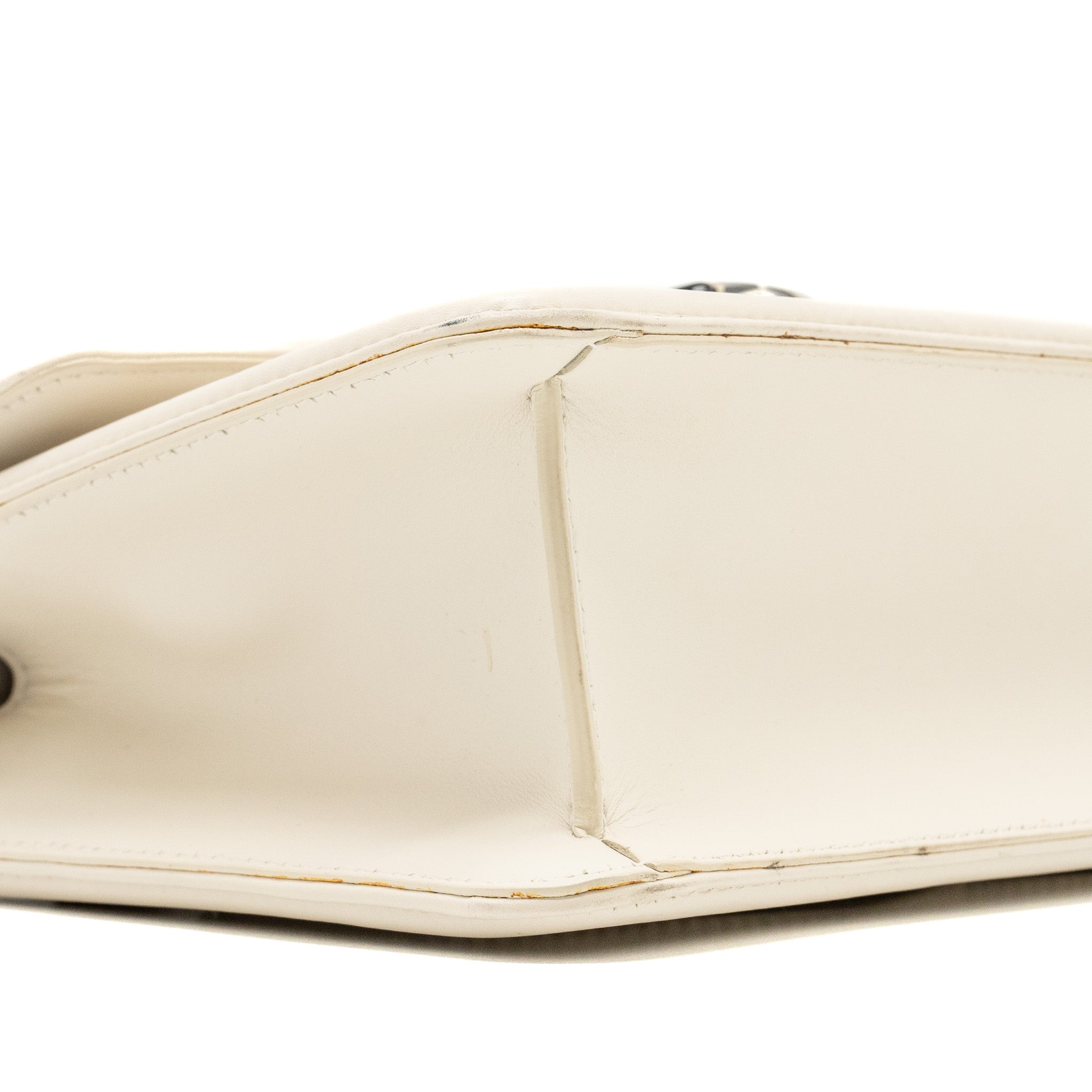 bvlgari-serpenti-flap-chain-bag-calfskin-limited-edition-white-lghw